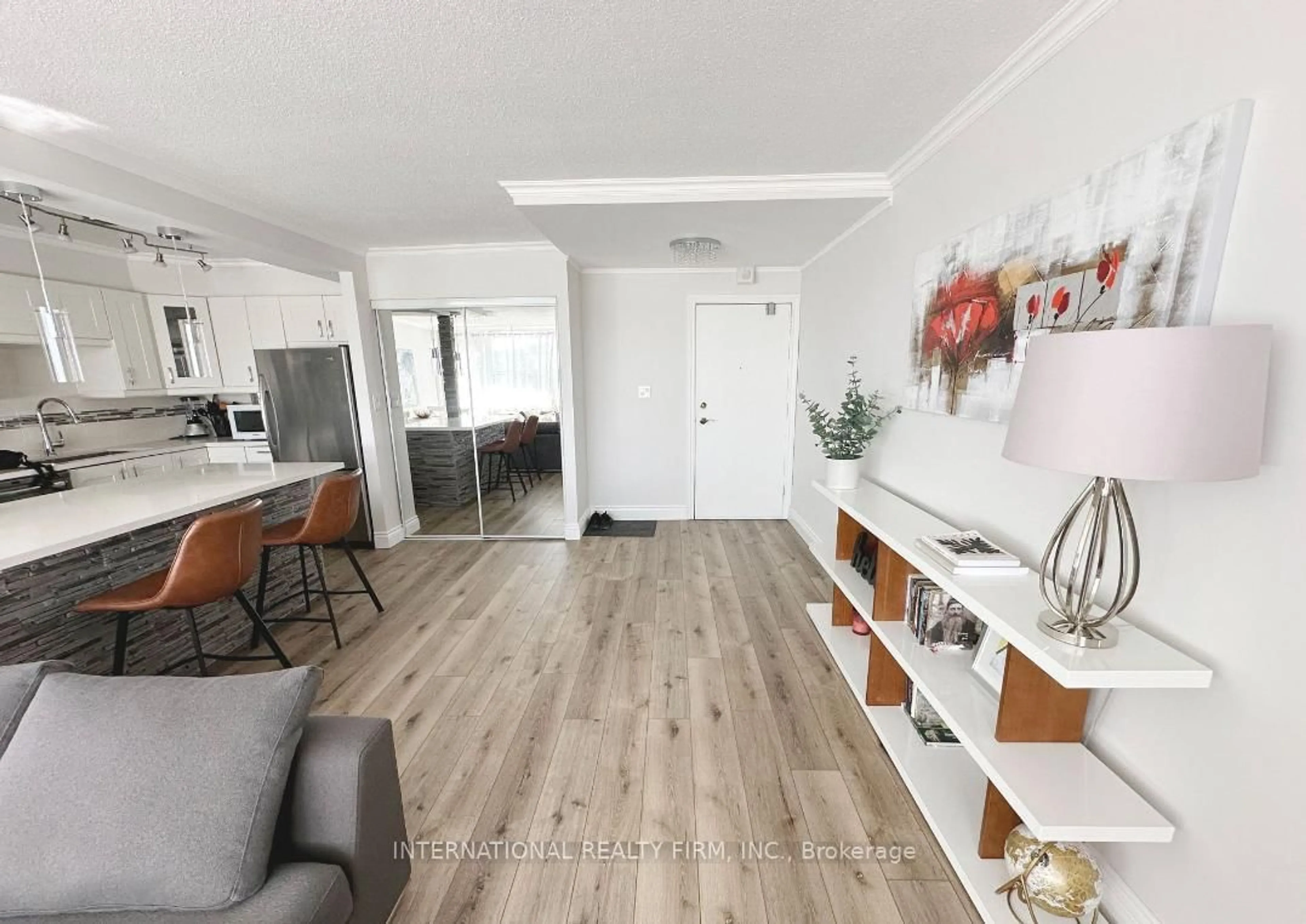 Unknown for 2263 Marine Dr #408, Oakville Ontario L6L 5K1