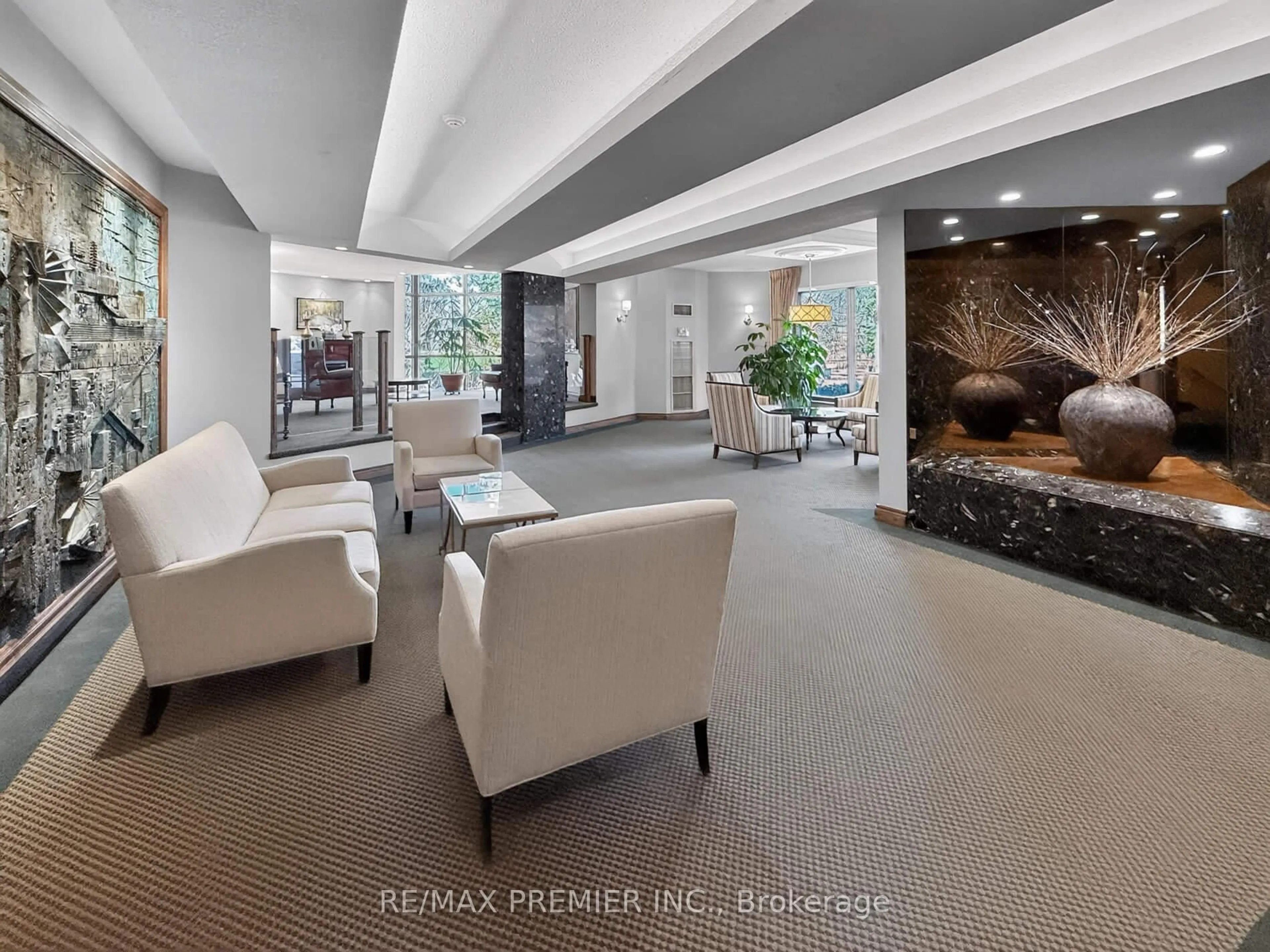 Lobby for 2000 Islington Ave #2211, Toronto Ontario M9P 3S7