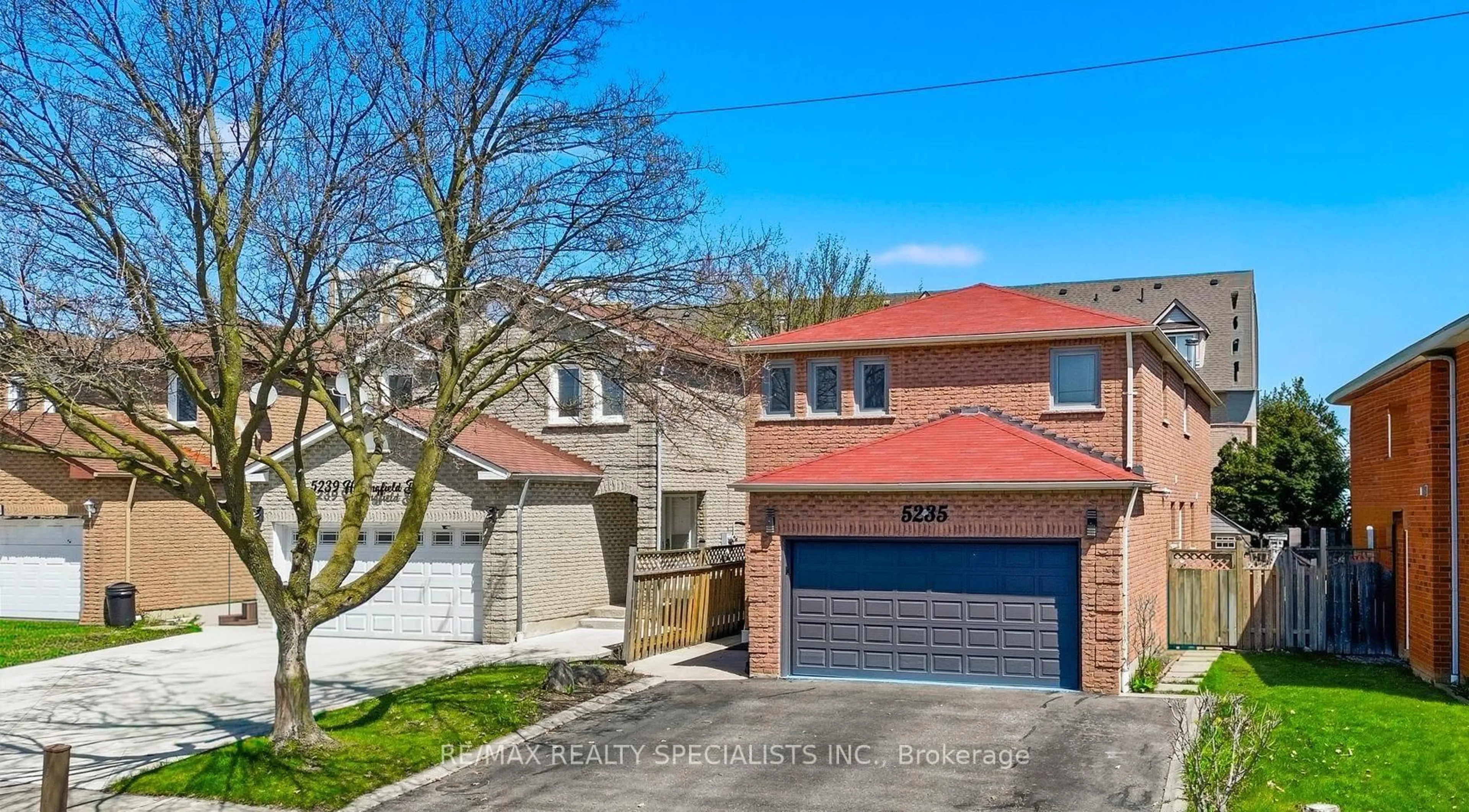 Home with brick exterior material, street for 5235 HUNTINGFIELD Dr, Mississauga Ontario L5R 2L3