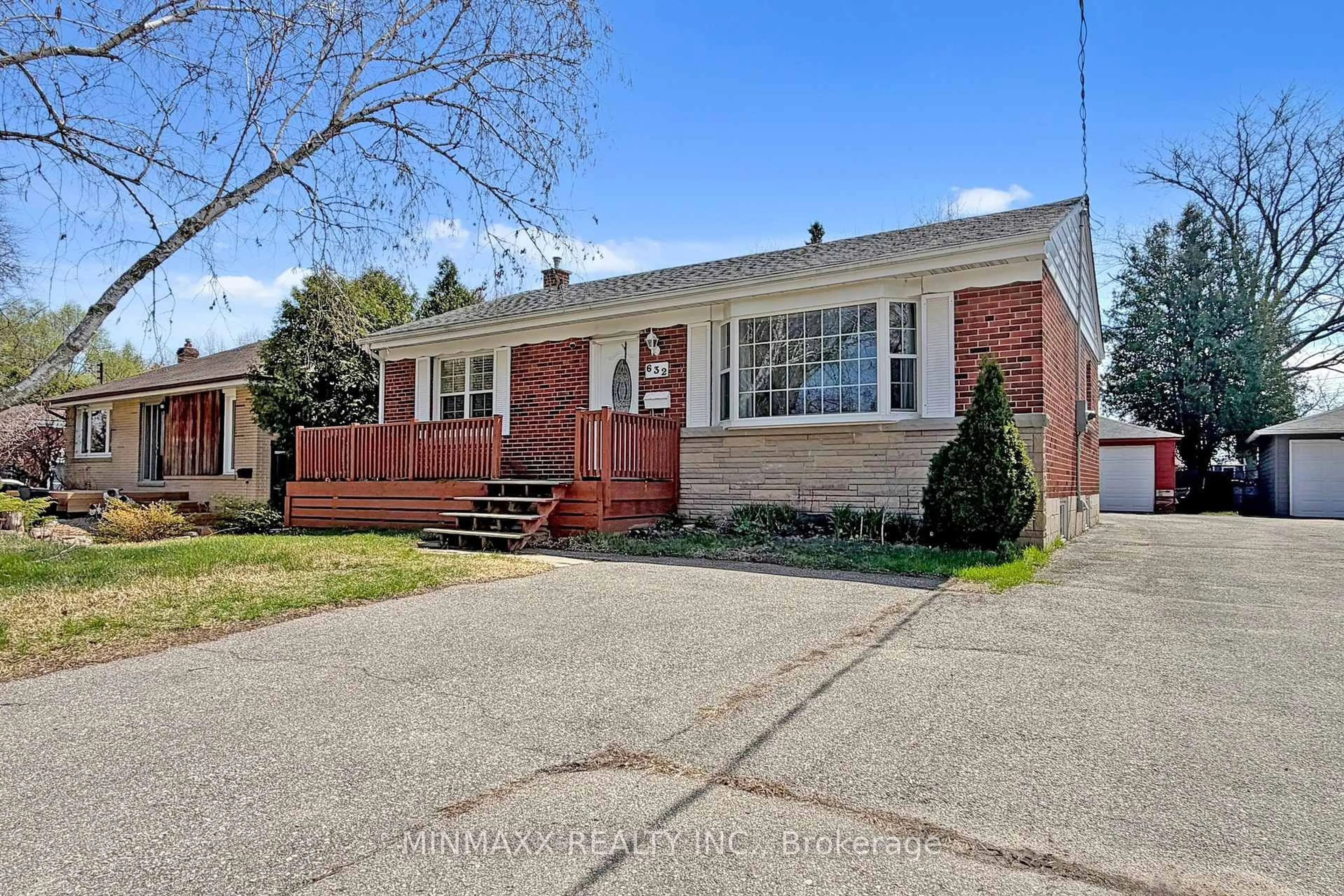 Home with brick exterior material, street for 632 Inverness Ave, Burlington Ontario L7T 3S8