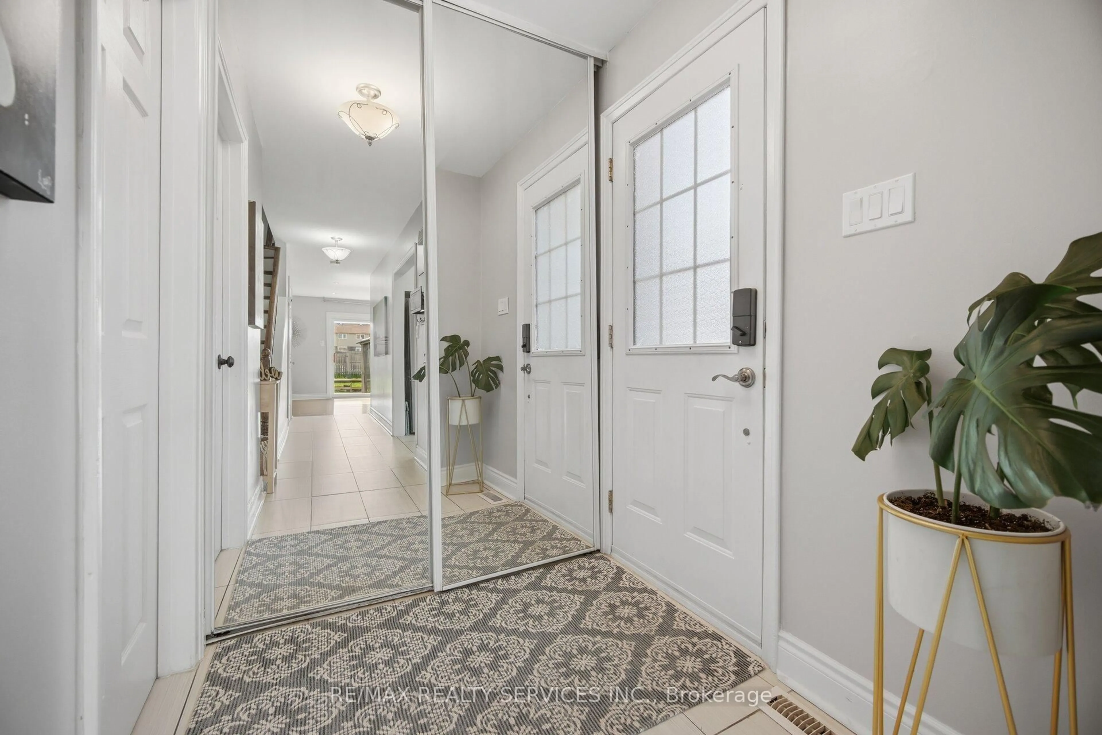 Indoor entryway for 97 Greene Dr, Brampton Ontario L6V 2P2