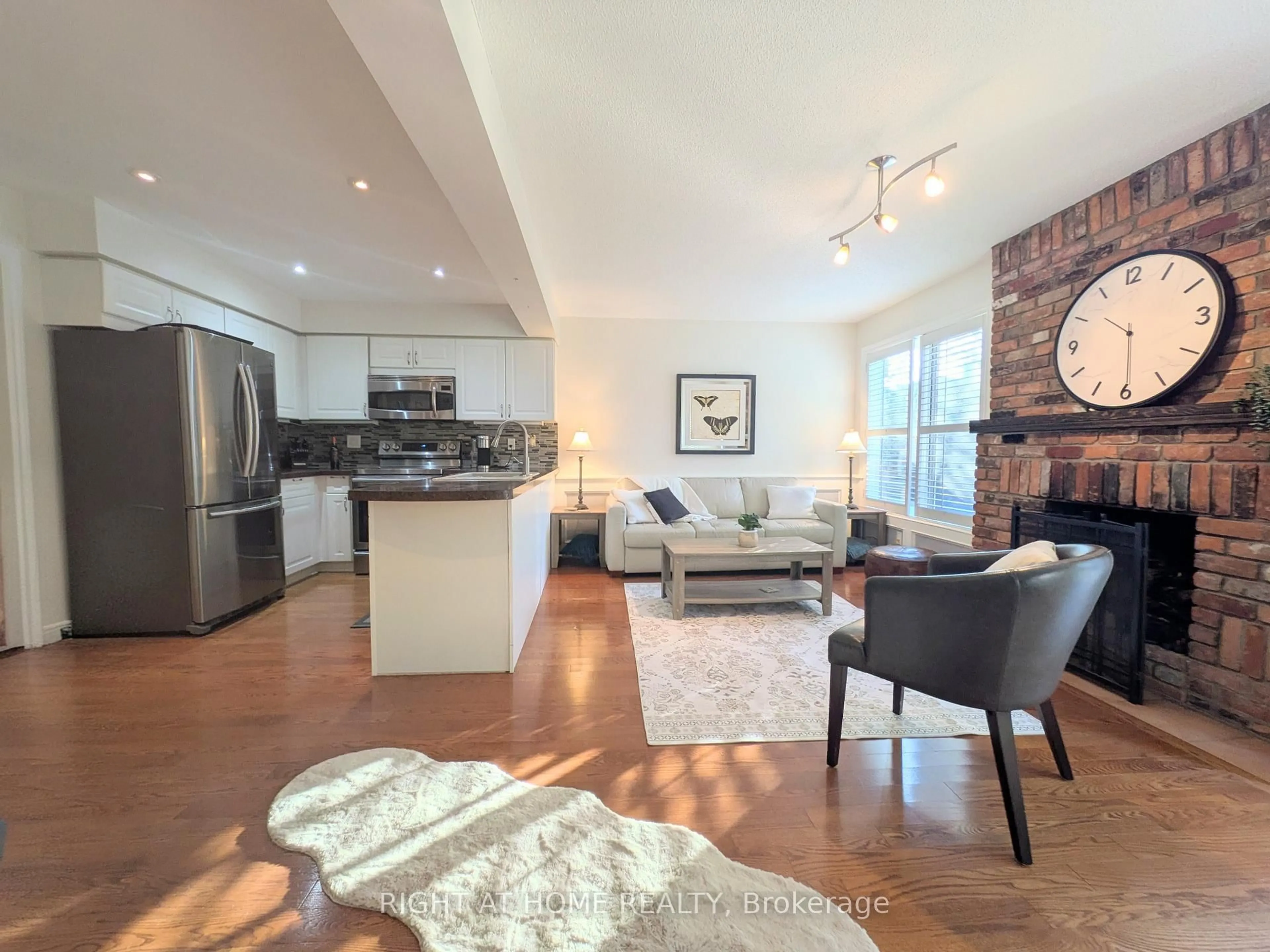 Open concept kitchen, unknown for 2096 Blacksmith Lane, Oakville Ontario L6M 3A3