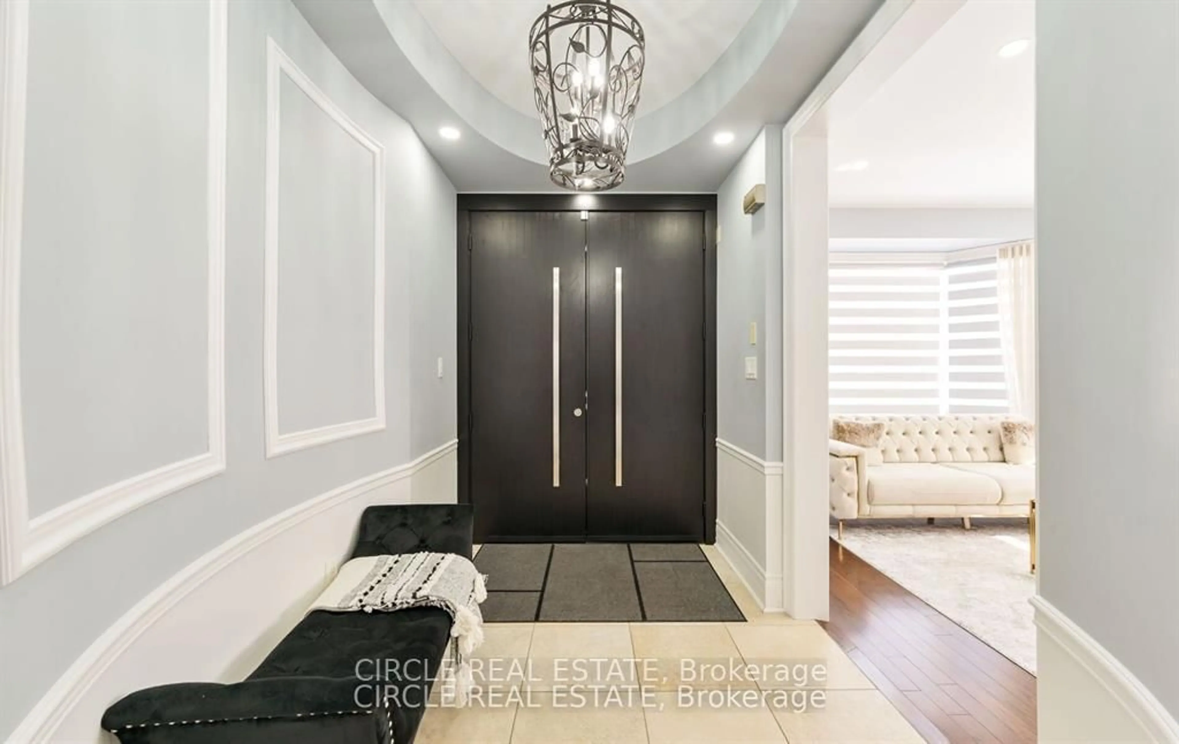 Indoor entryway for 2 Learmont Ave, Caledon Ontario L7C 3N3
