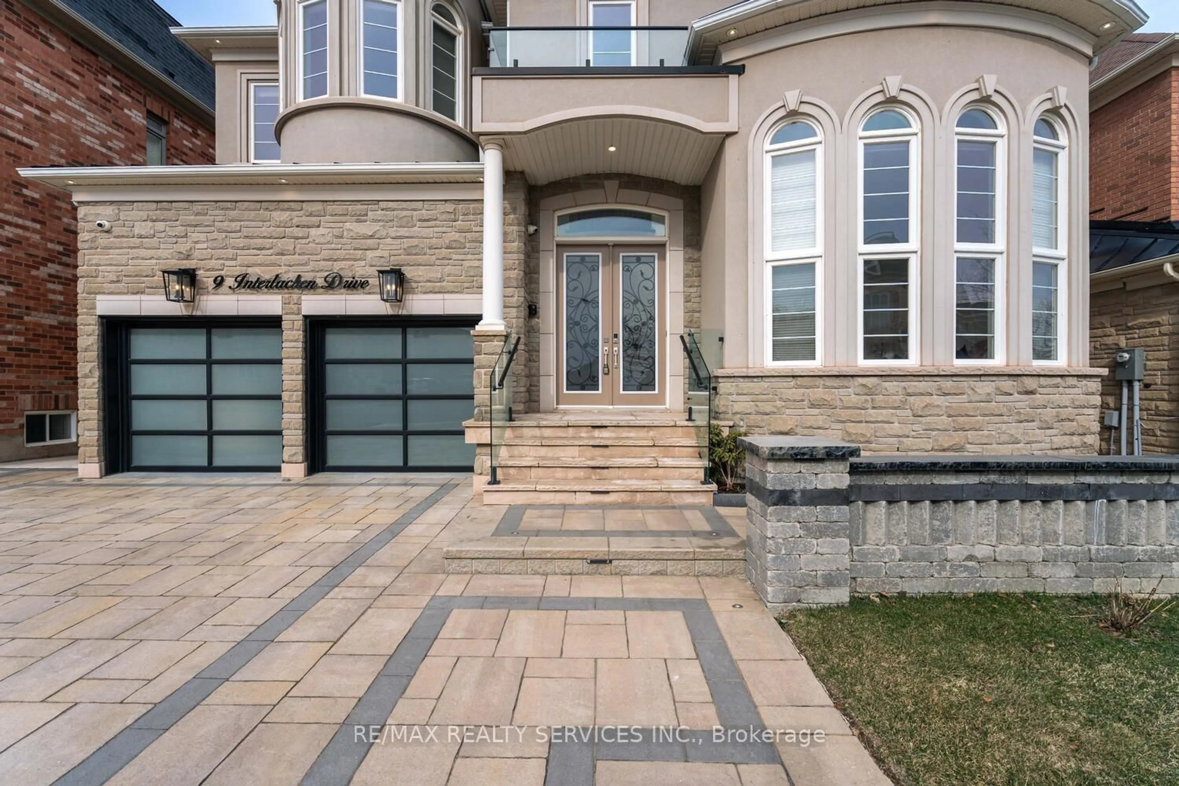 Home with brick exterior material, street for 9 Interlacken Dr, Brampton Ontario L6X 0Y1