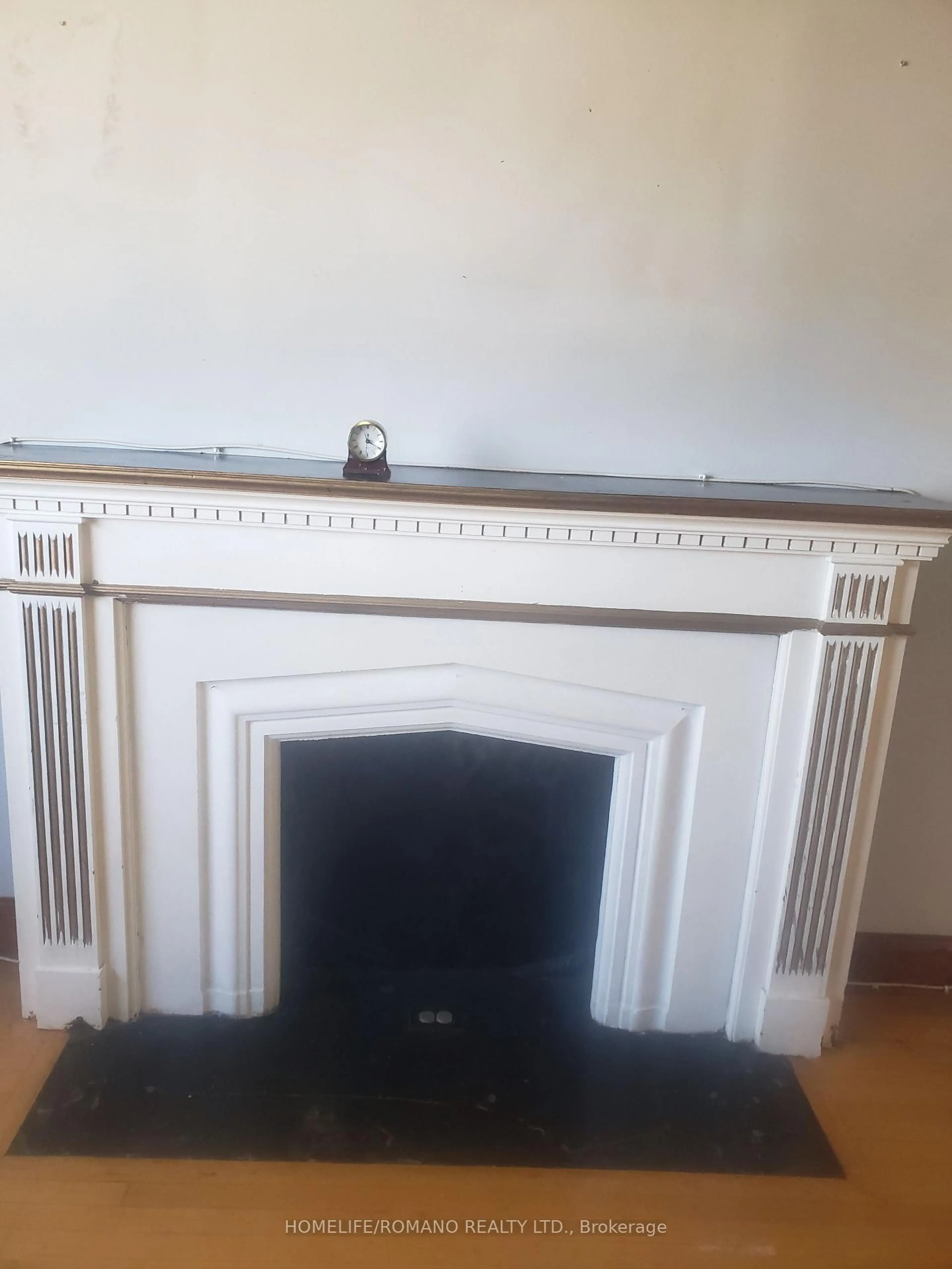 A pic of a room for 67 Beechborough Ave, Toronto Ontario M6M 1Z6