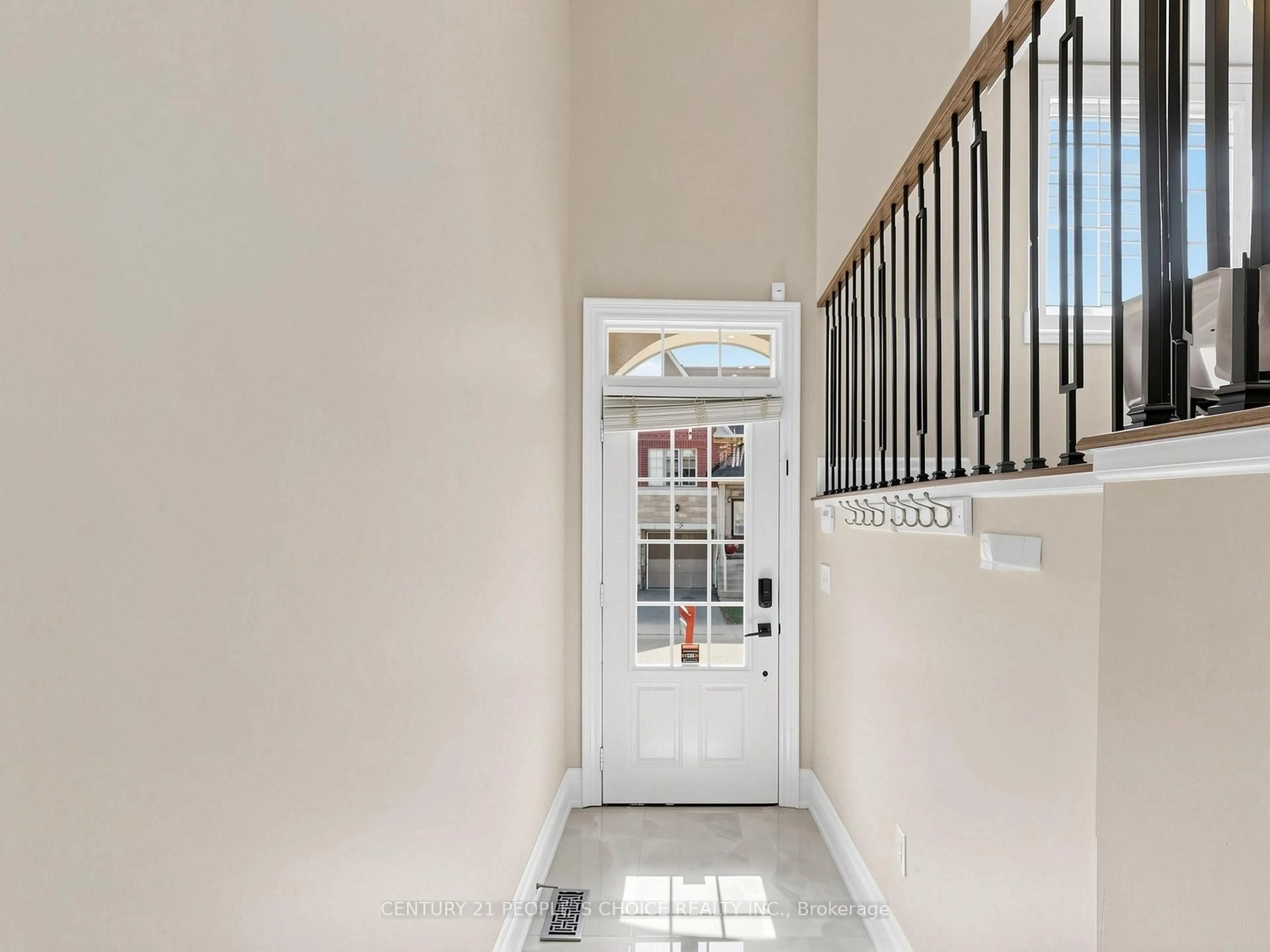 Indoor entryway for 1321 Granrock Cres, Mississauga Ontario L5V 0E1