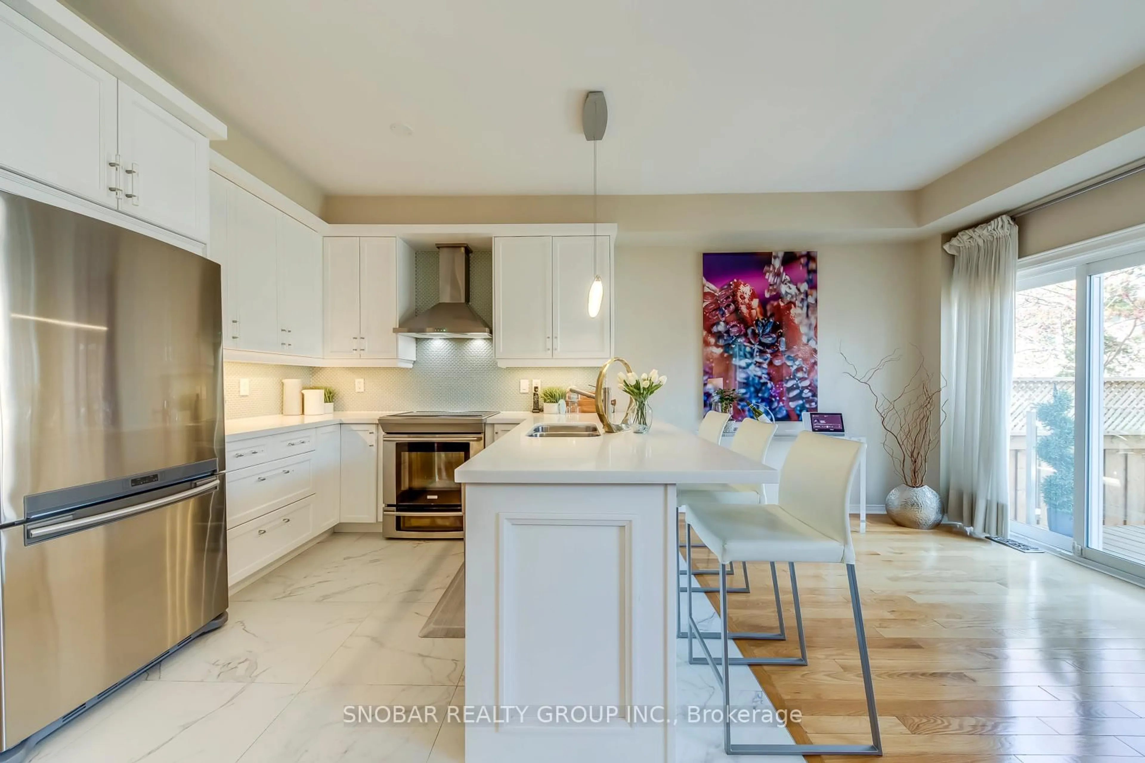 Contemporary kitchen, ceramic/tile floor for 470 Faith Dr #31, Mississauga Ontario L5R 4E8