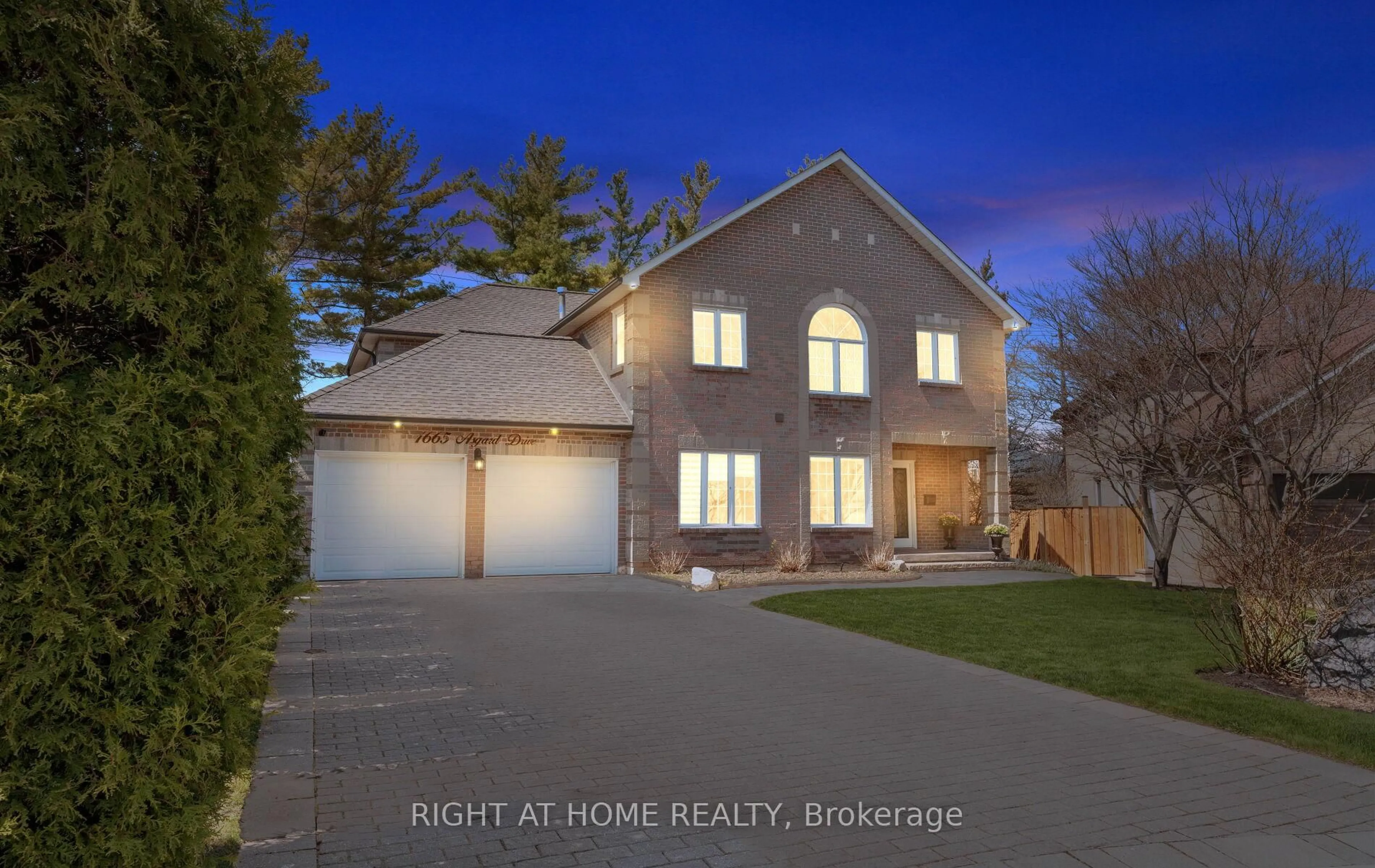 Unknown for 1665 Asgard Dr, Mississauga Ontario L5E 3G5