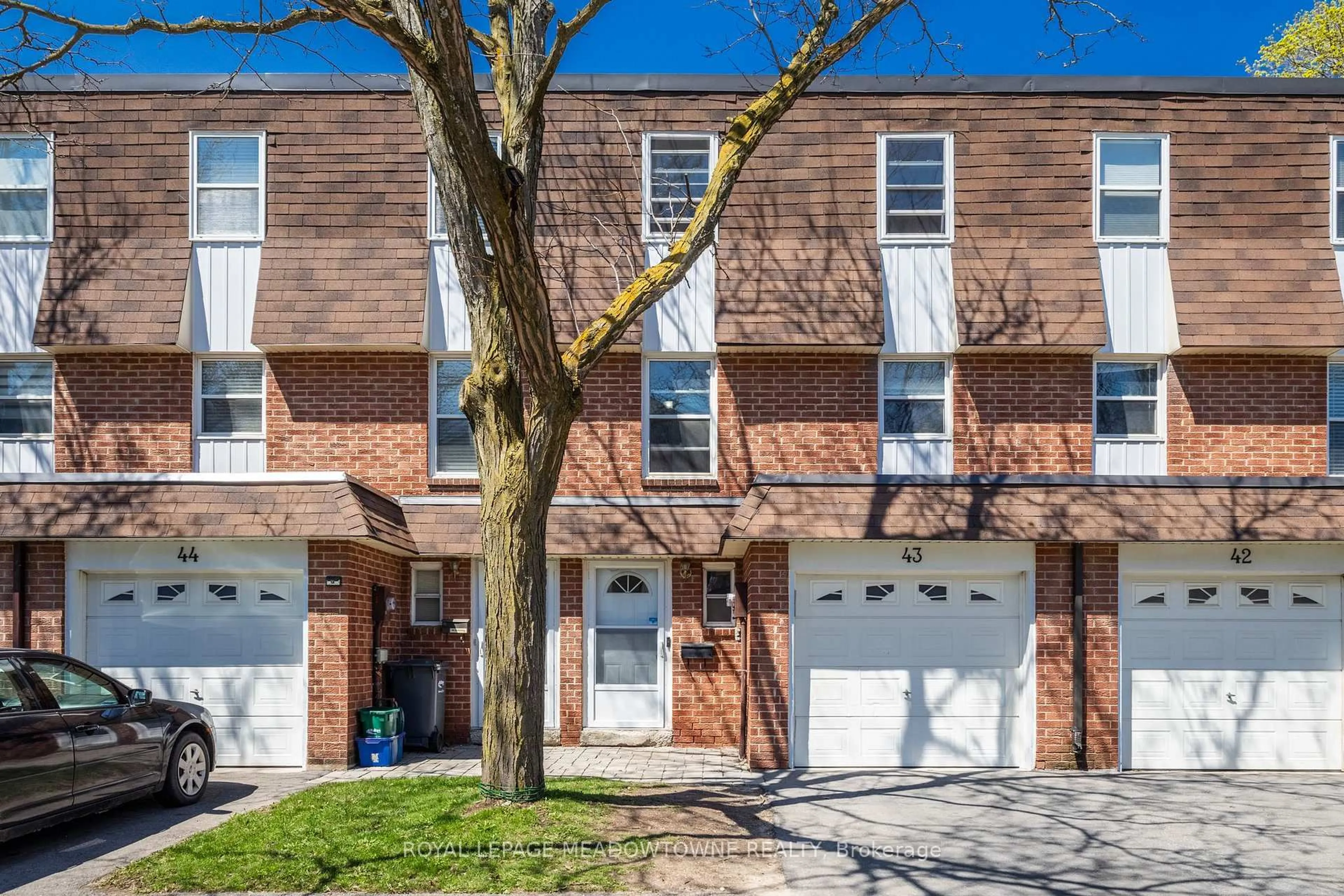 Home with brick exterior material, street for 235 Bronte St #43, Milton Ontario L9T 3V8