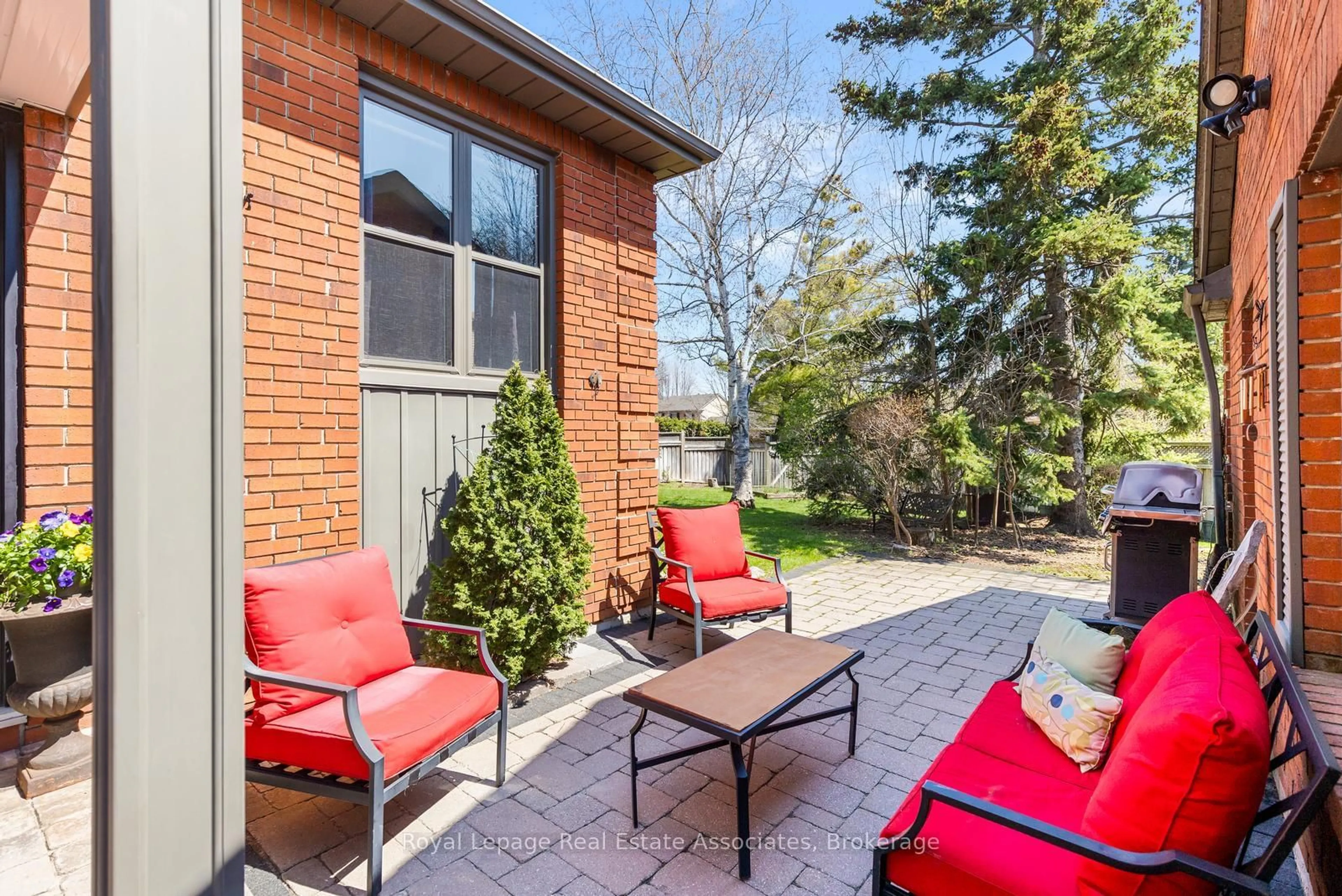 Patio, street for 4107 Rolling Valley Dr, Mississauga Ontario L5L 2J1