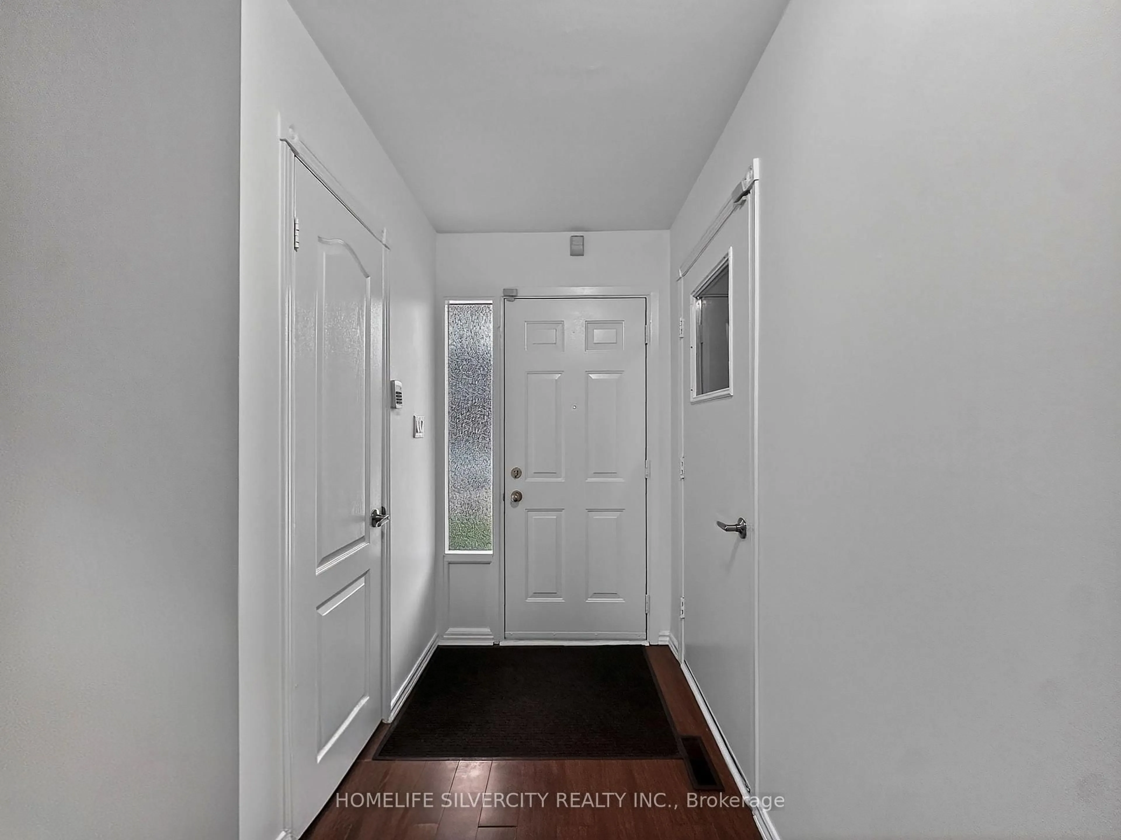 Indoor entryway for 46 Vodden Crt, Brampton Ontario L6V 2V7