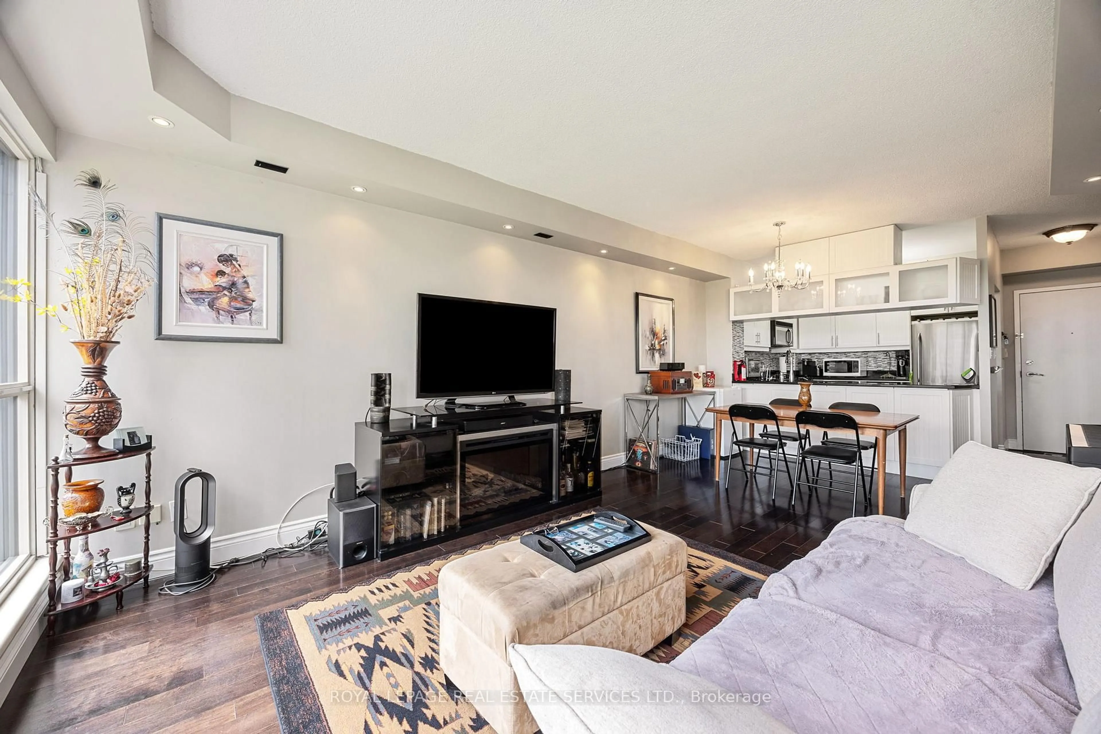 Living room with furniture, unknown for 2261 Lake shore Blvd #1010, Toronto Ontario M8V 3X1