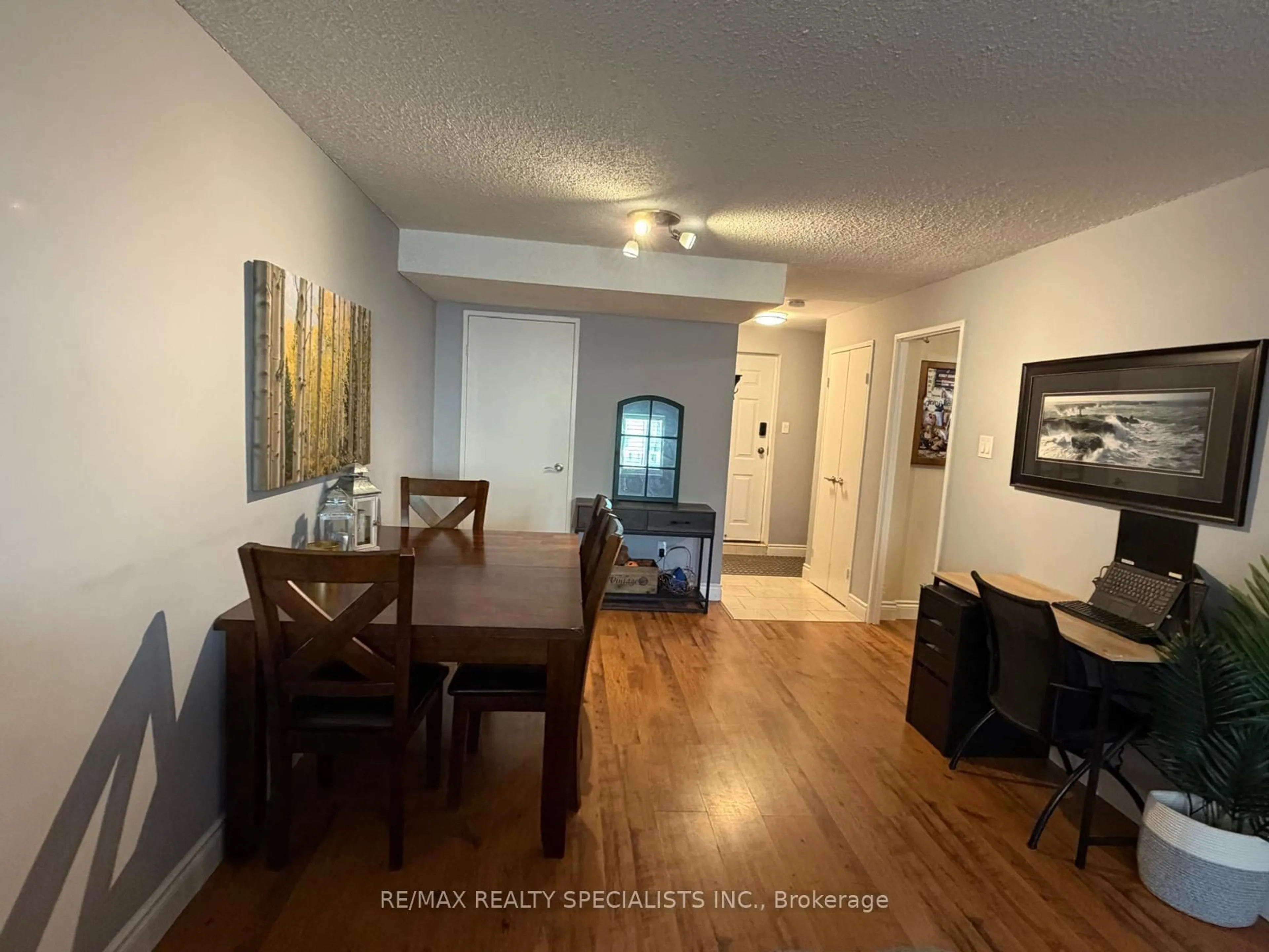 A pic of a room for 2170 Bromsgrove Rd #19, Mississauga Ontario L5J 4J2