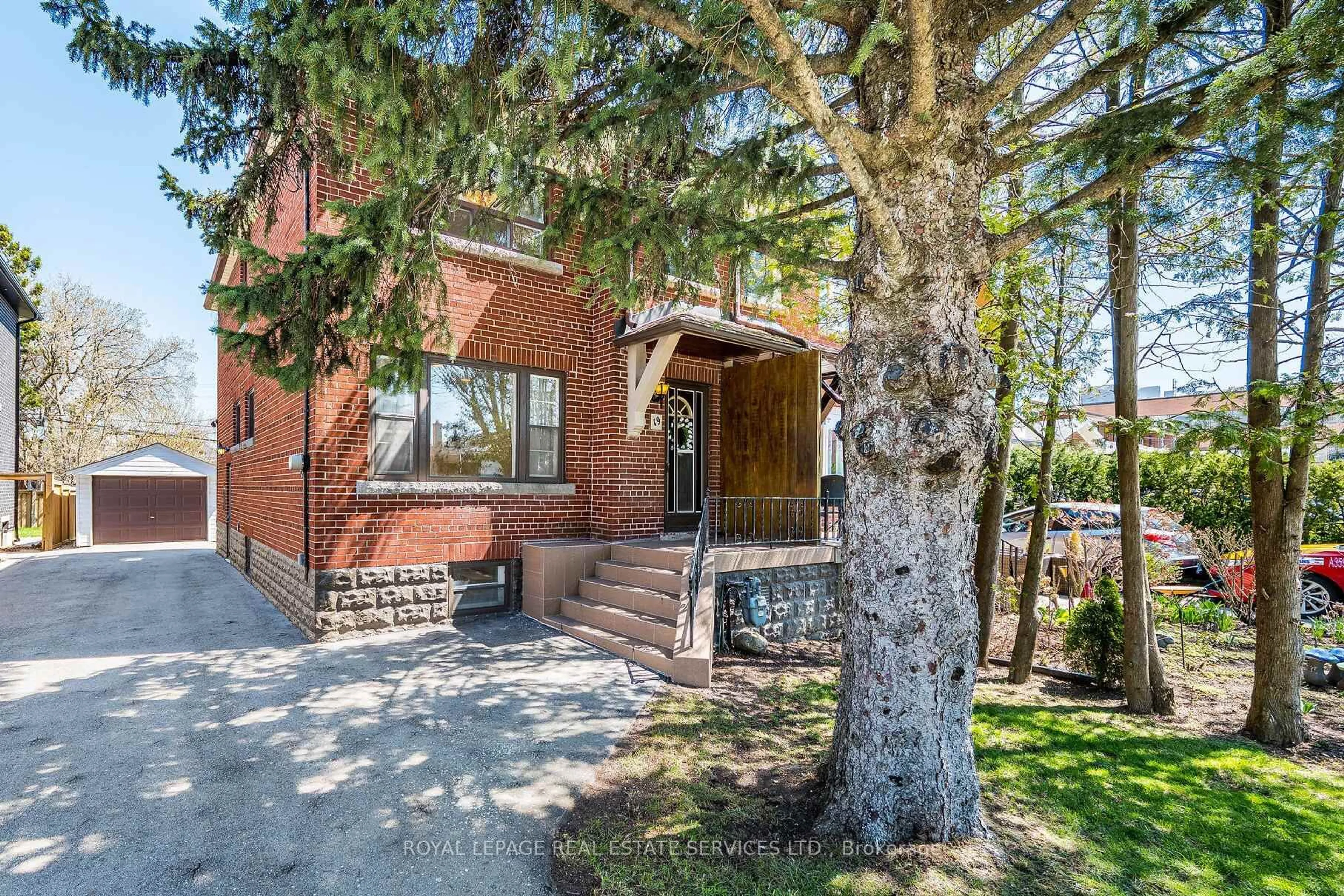 Unknown for 19 Nineteenth St, Toronto Ontario M8V 3L4