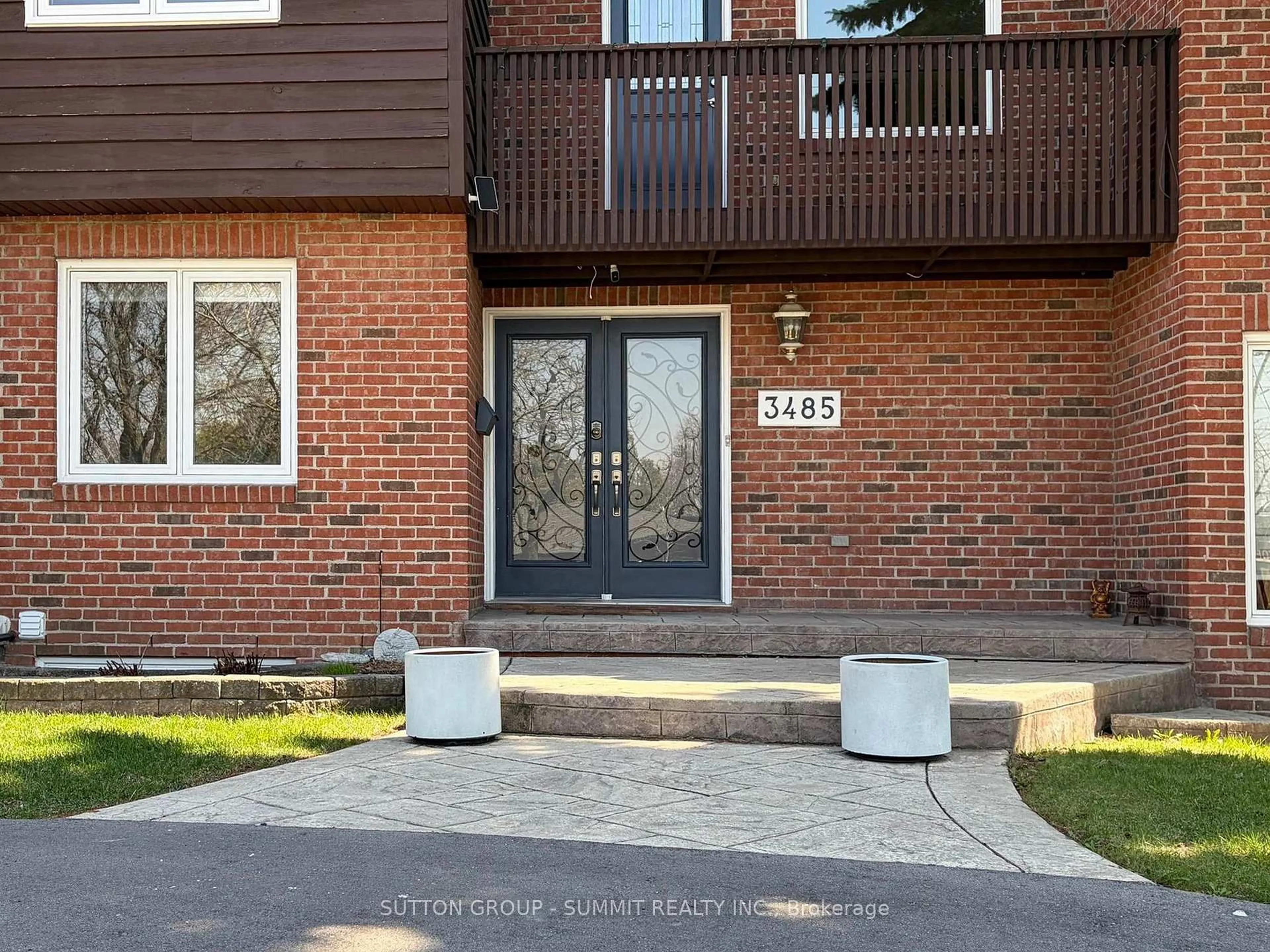 Unknown for 3485 Cawthra Rd, Mississauga Ontario L5A 2X9