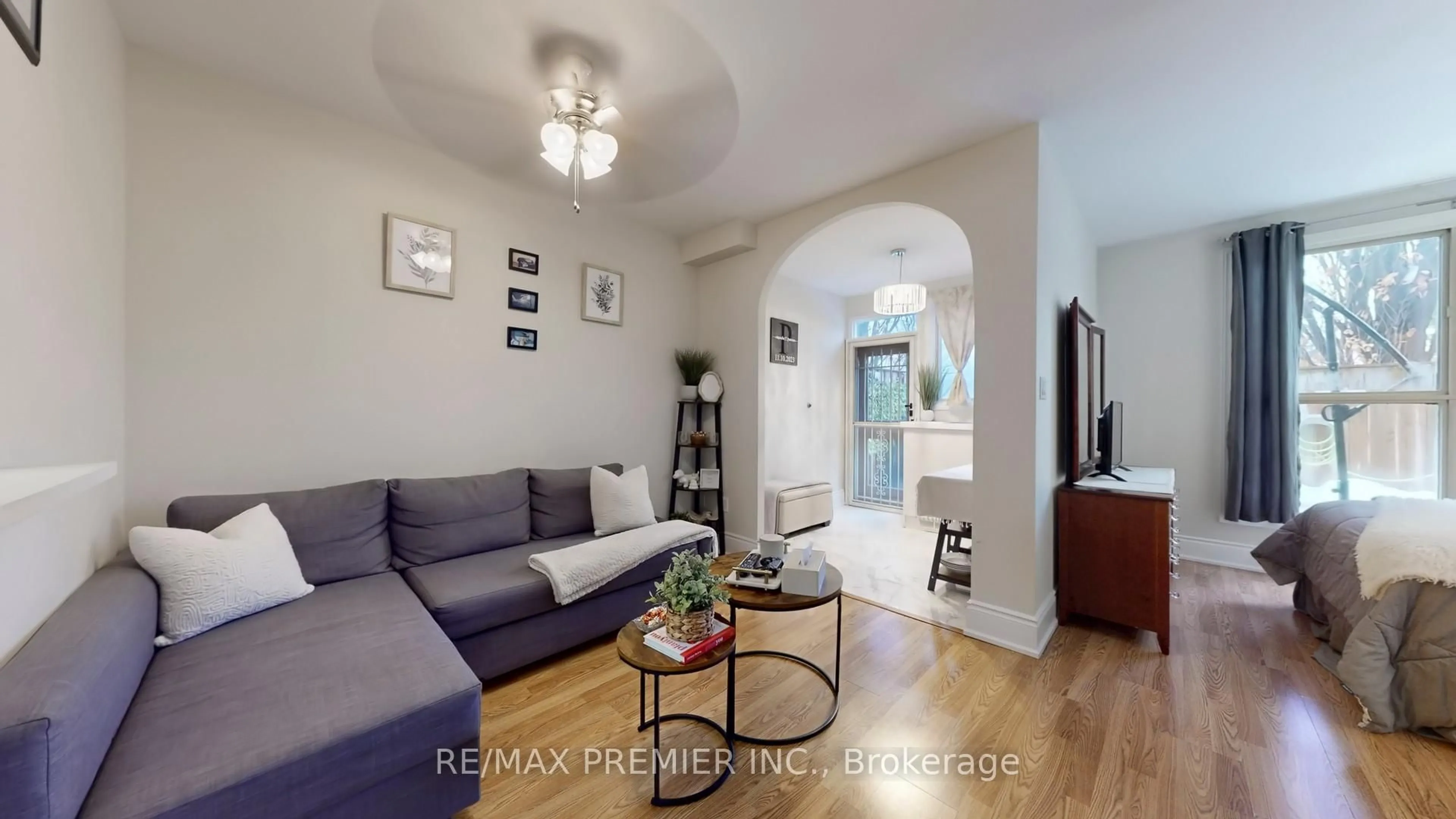 Living room with furniture, unknown for 8351 Mclaughlin Rd #127, Brampton Ontario L6Y 4H8