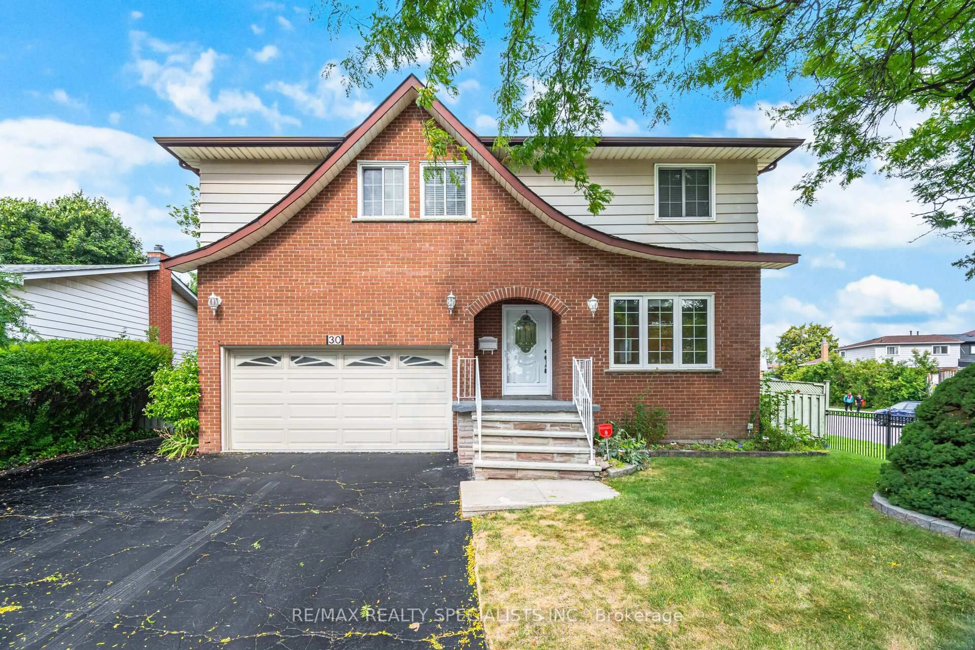 Home with brick exterior material, street for 30 Linkdale Rd, Brampton Ontario L6V 2Y5