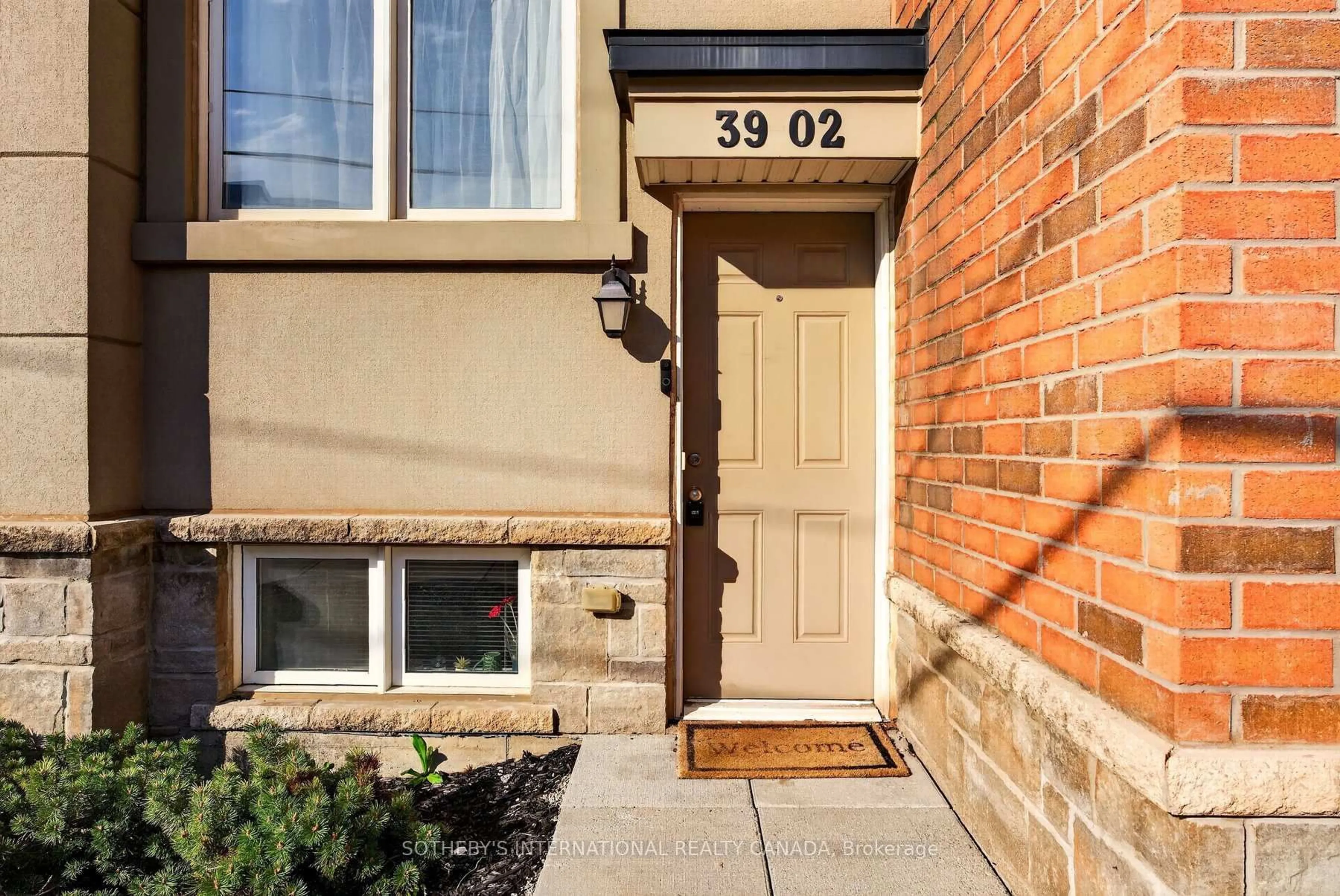 Unknown for 2420 Baronwood Dr #39-02, Oakville Ontario L6M 0X6