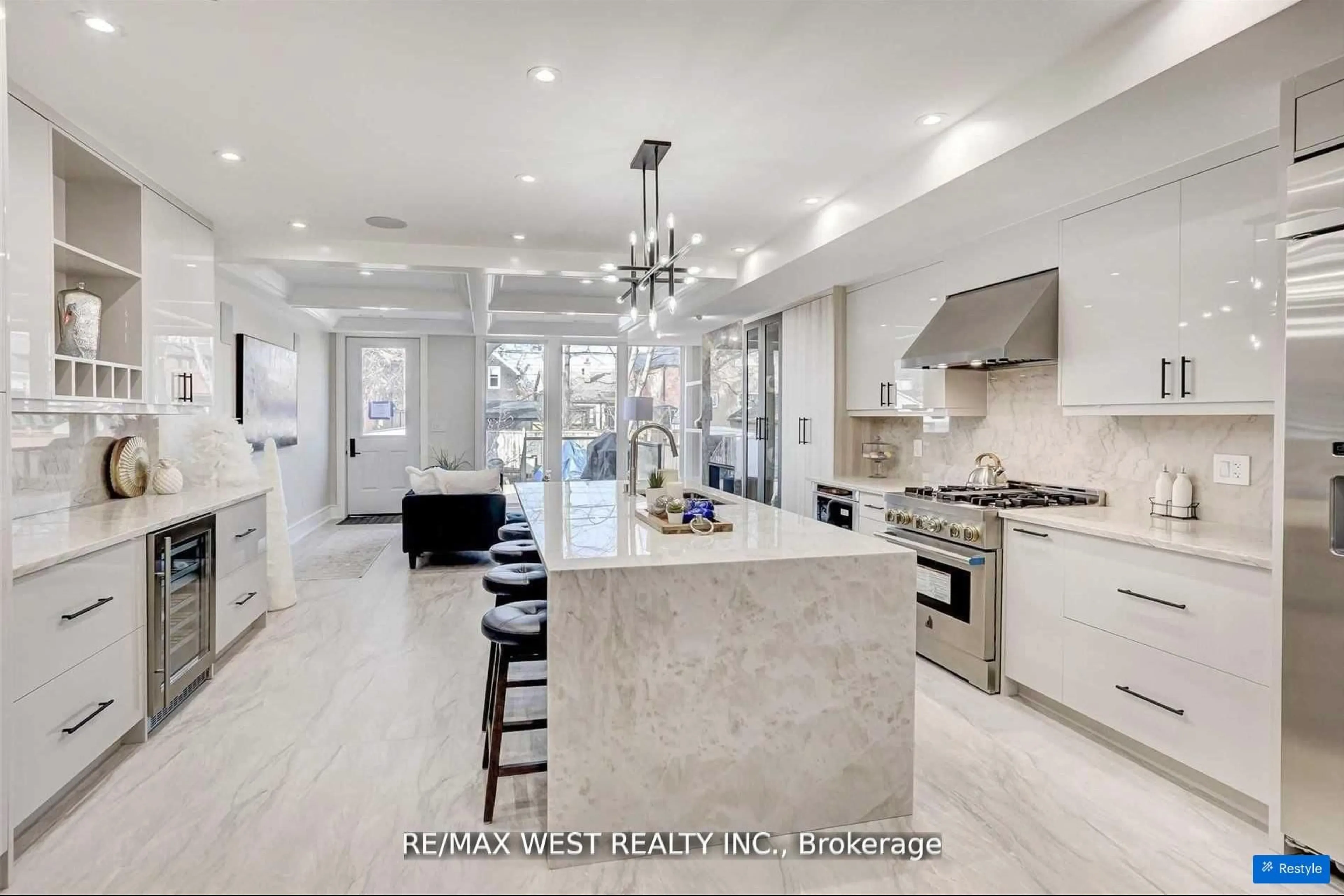 Open concept kitchen, ceramic/tile floor for 94 Lake Cres, Toronto Ontario M8V 1W1