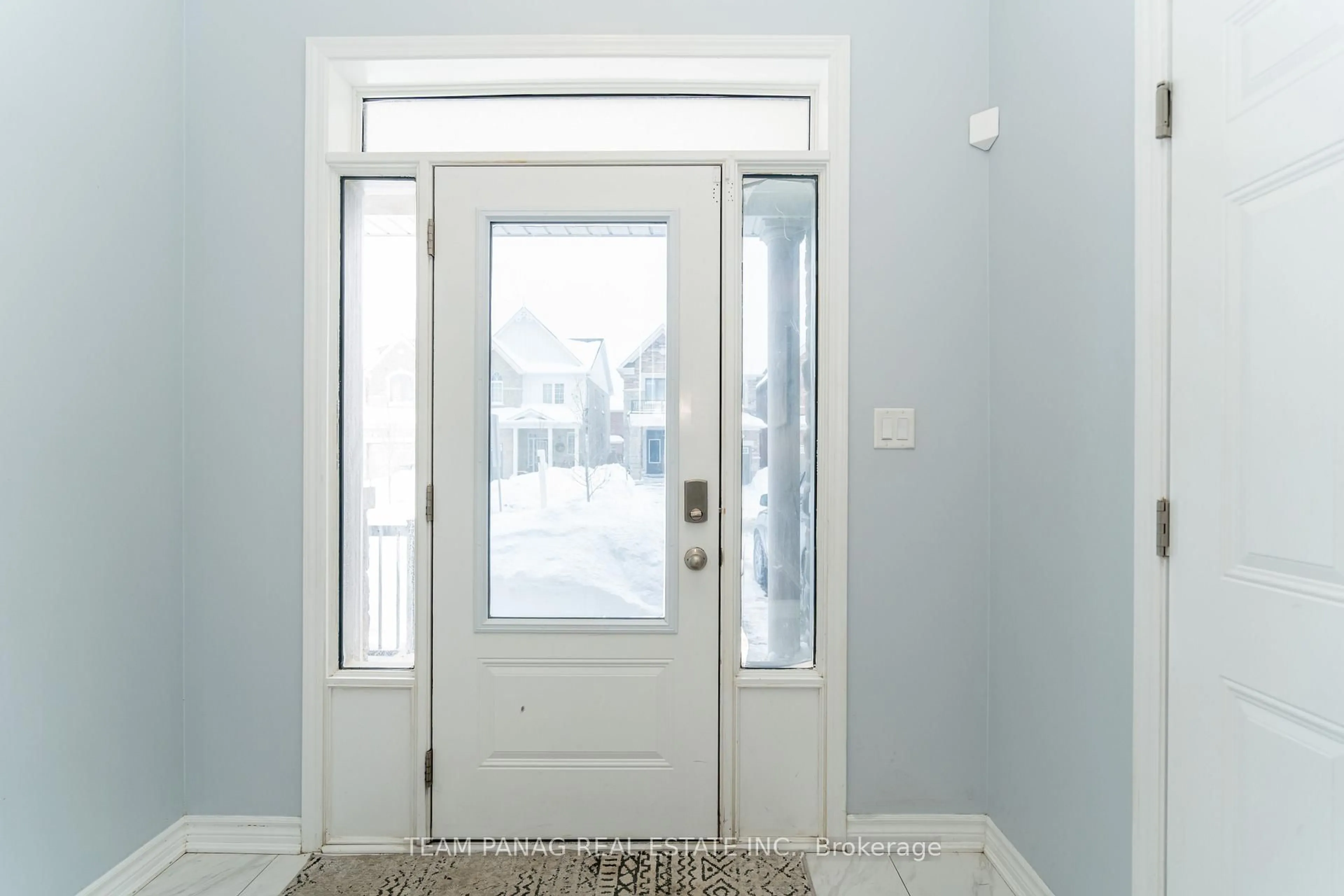 Indoor entryway for 43 Speckled Alder St, Caledon Ontario L7C 4J1