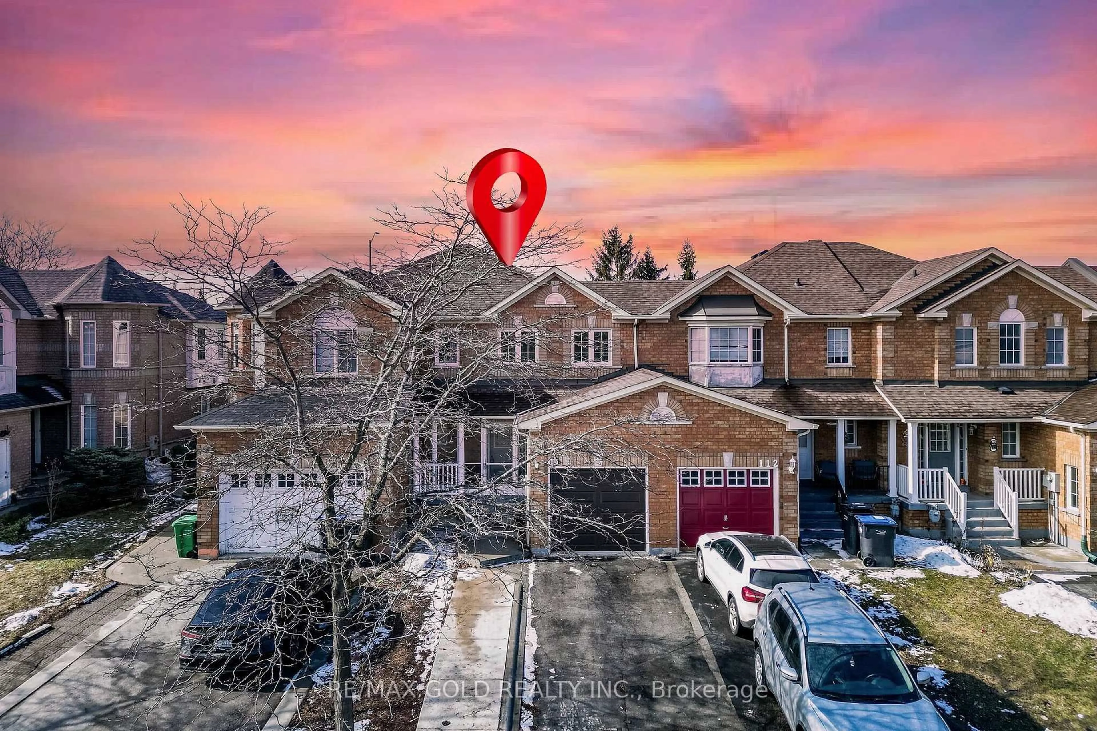 A pic from outside/outdoor area/front of a property/back of a property/a pic from drone, street for 110 Sandyshores Dr, Brampton Ontario L6R 2M3