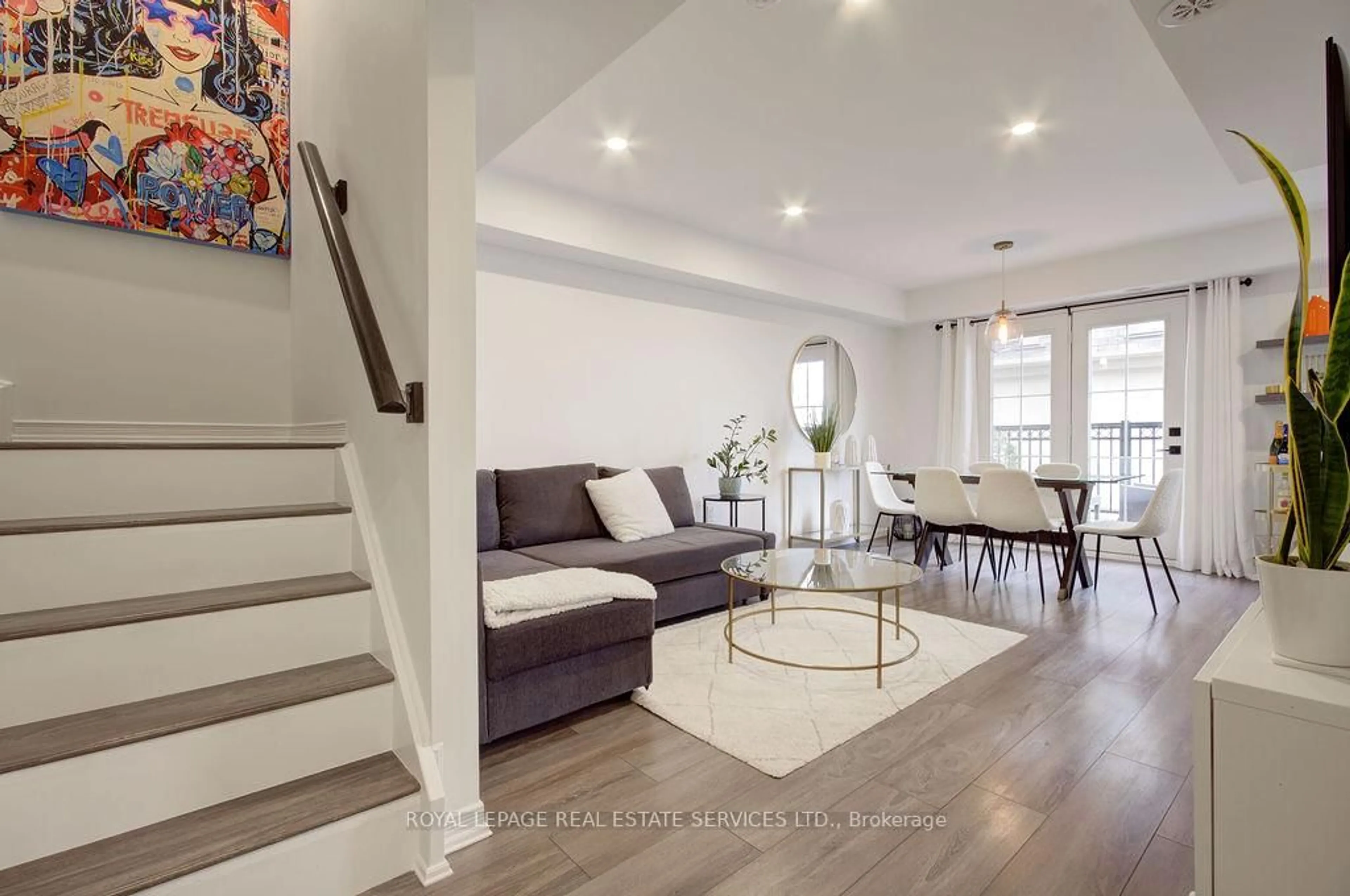 Living room with furniture, unknown for 2441 Greenwich Dr #65, Oakville Ontario L6M 0S3