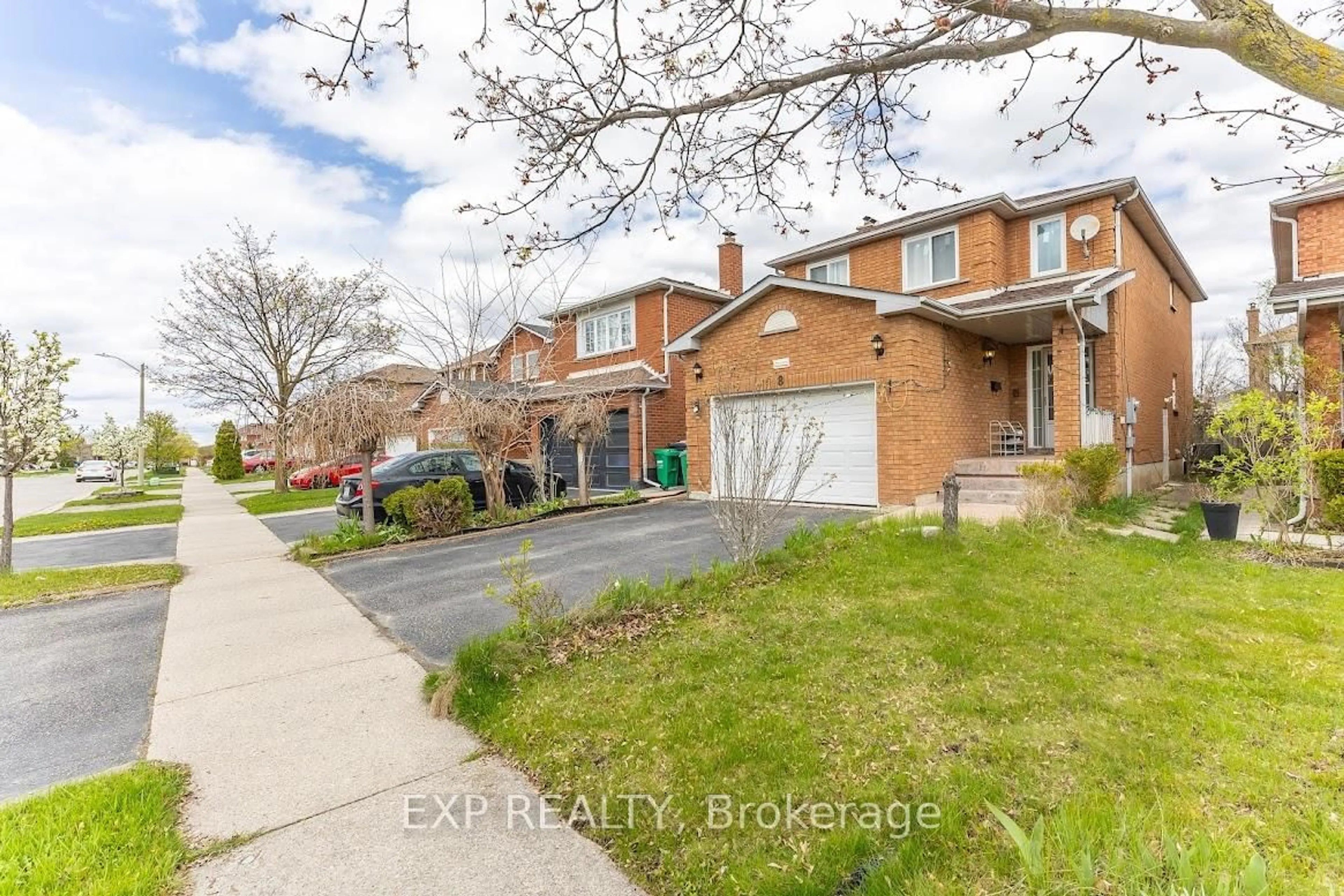 Unknown for 8 Faywood Dr, Brampton Ontario L6Y 4K3