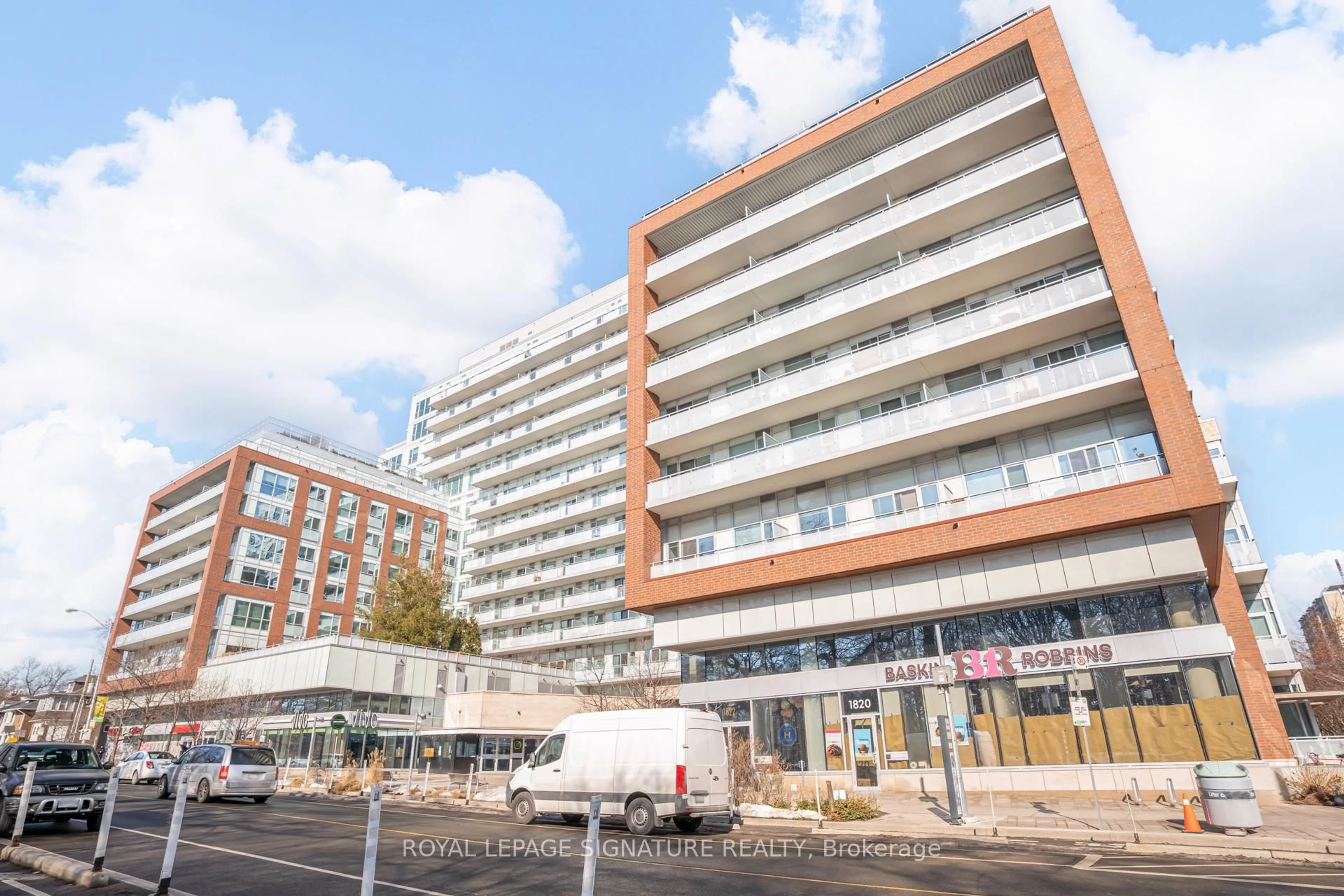 Unknown for 1830 Bloor St #836, Toronto Ontario M6P 0A2