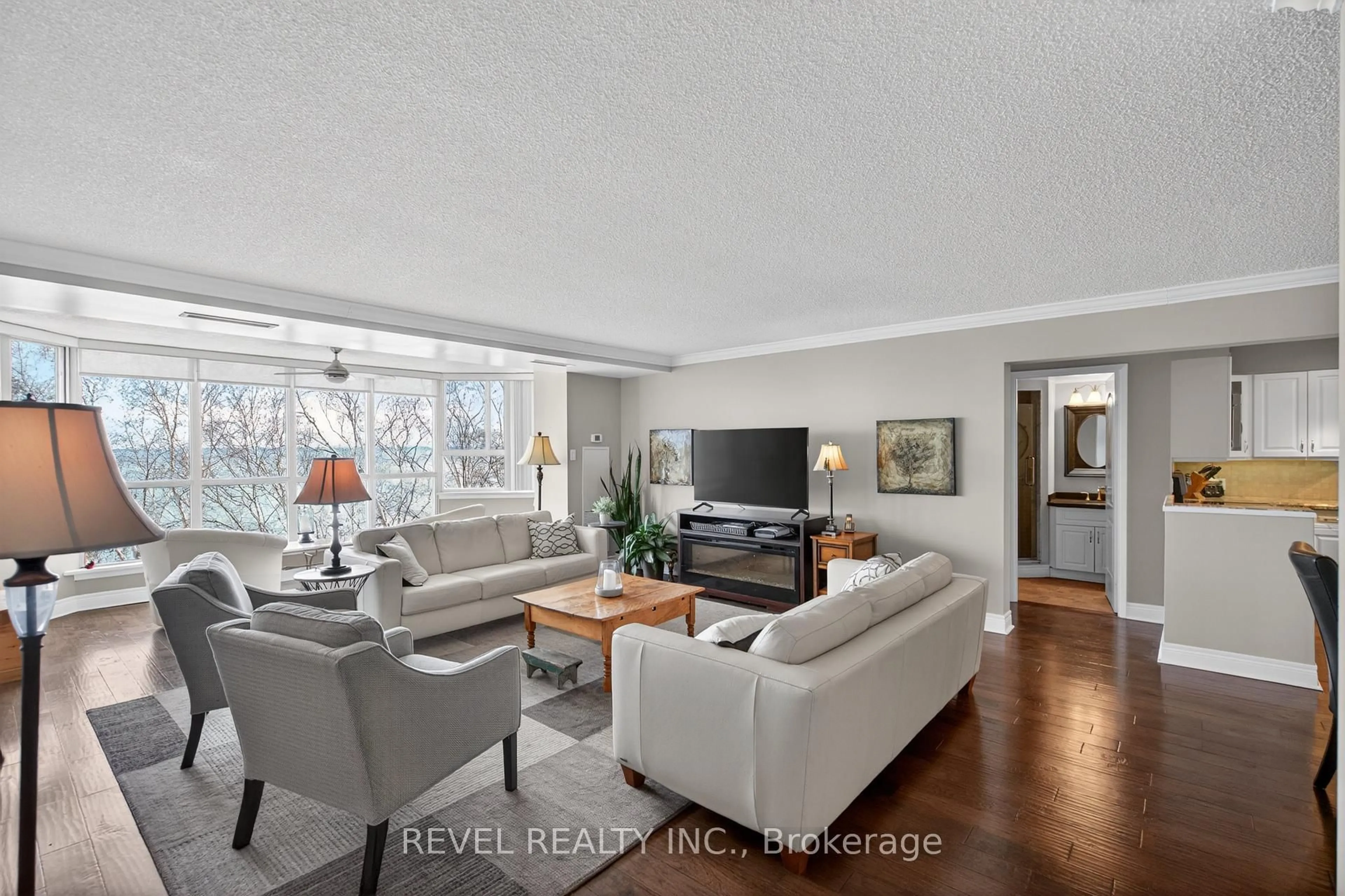 Living room with furniture, unknown for 5280 Lakeshore Rd #506, Burlington Ontario L7L 5R1