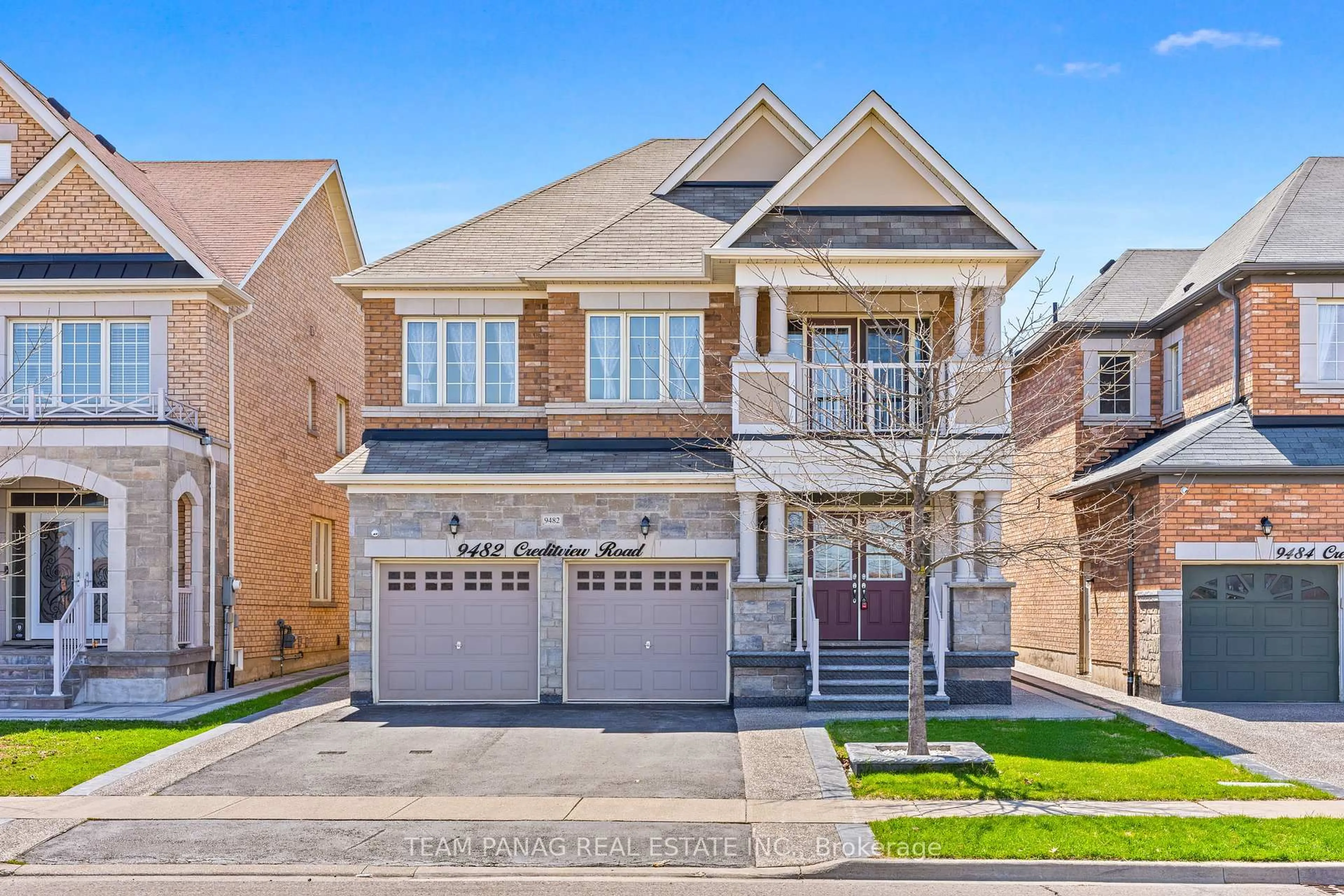 Home with brick exterior material, street for 9482 Creditview Rd, Brampton Ontario L6X 3E3