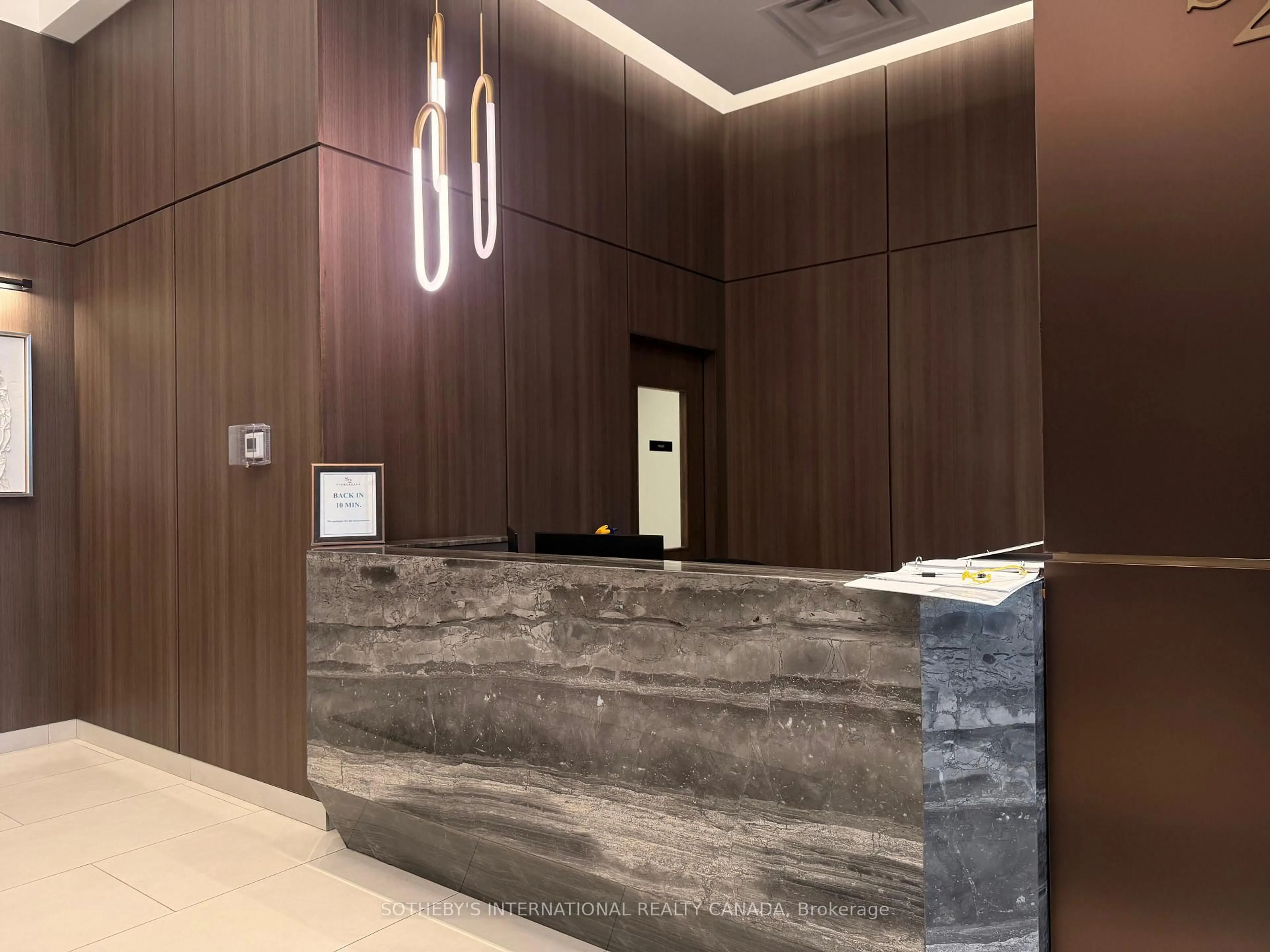 Lobby for 1035 Southdown Rd #212, Mississauga Ontario L5J 0A2