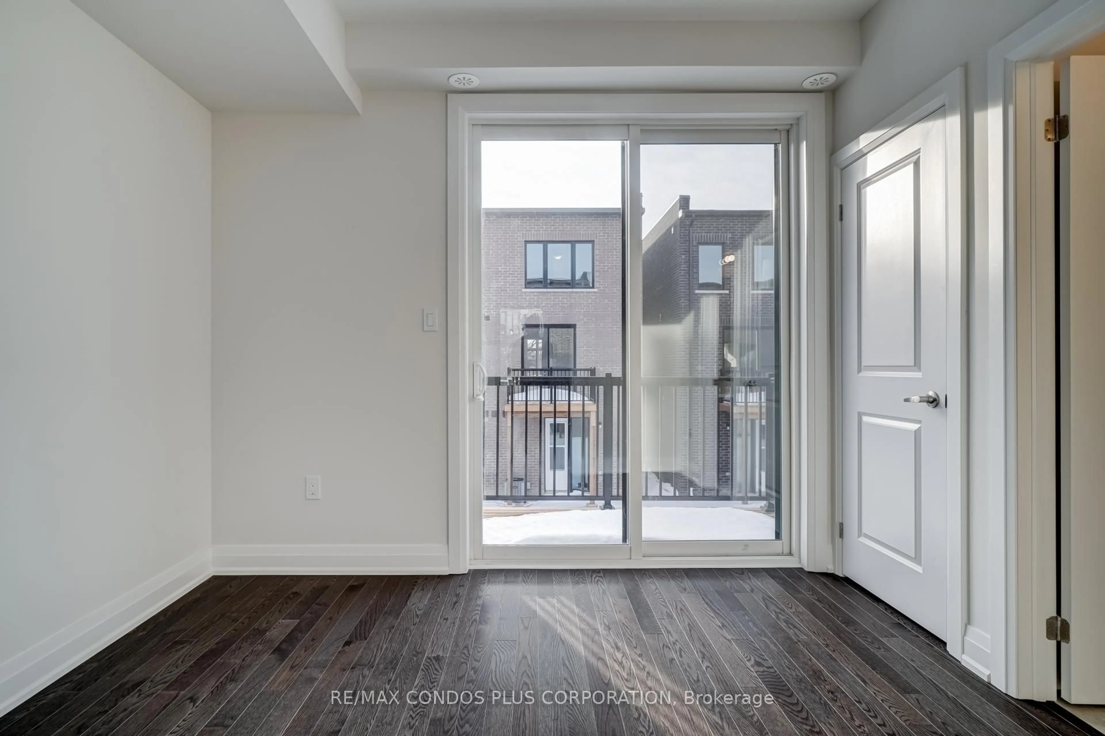 A pic of a room for 4 Wild Rose Gdns, Toronto Ontario M6L 0A5