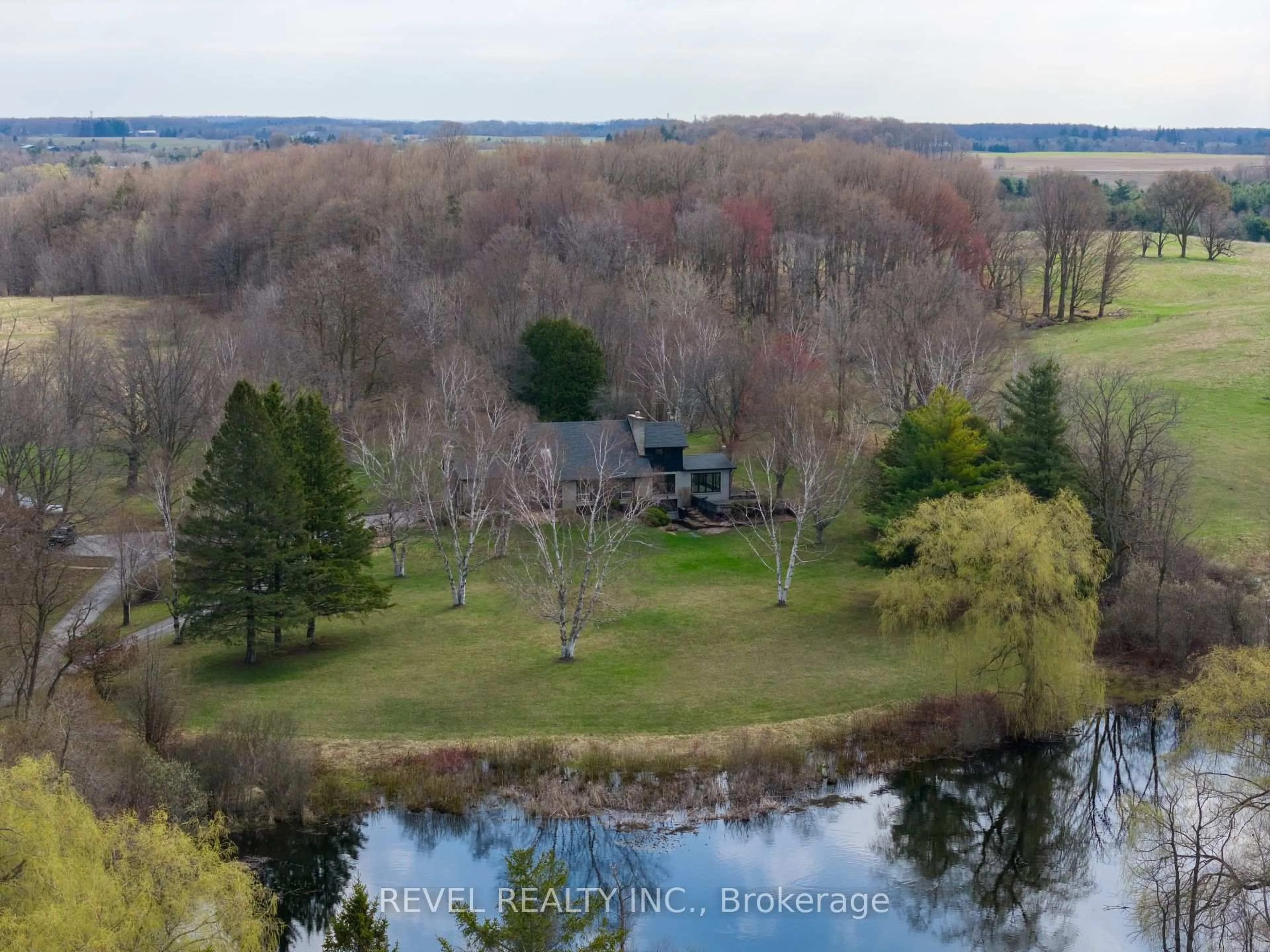 A pic from outside/outdoor area/front of a property/back of a property/a pic from drone, water/lake/river/ocean view for 15633 Kennedy Rd, Caledon Ontario L7C 2H7