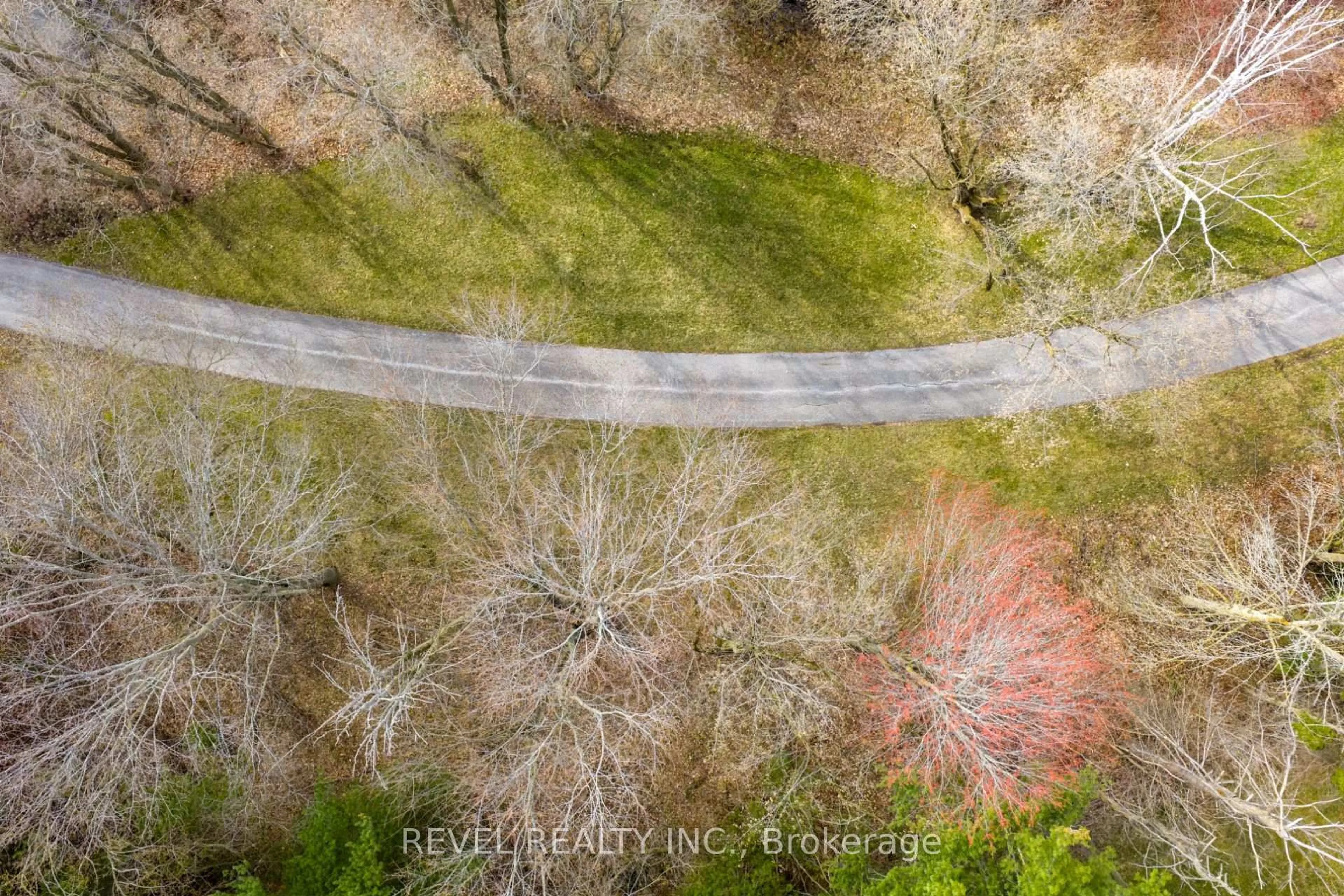 A pic from outside/outdoor area/front of a property/back of a property/a pic from drone, forest/trees view for 15633 Kennedy Rd, Caledon Ontario L7C 2H7