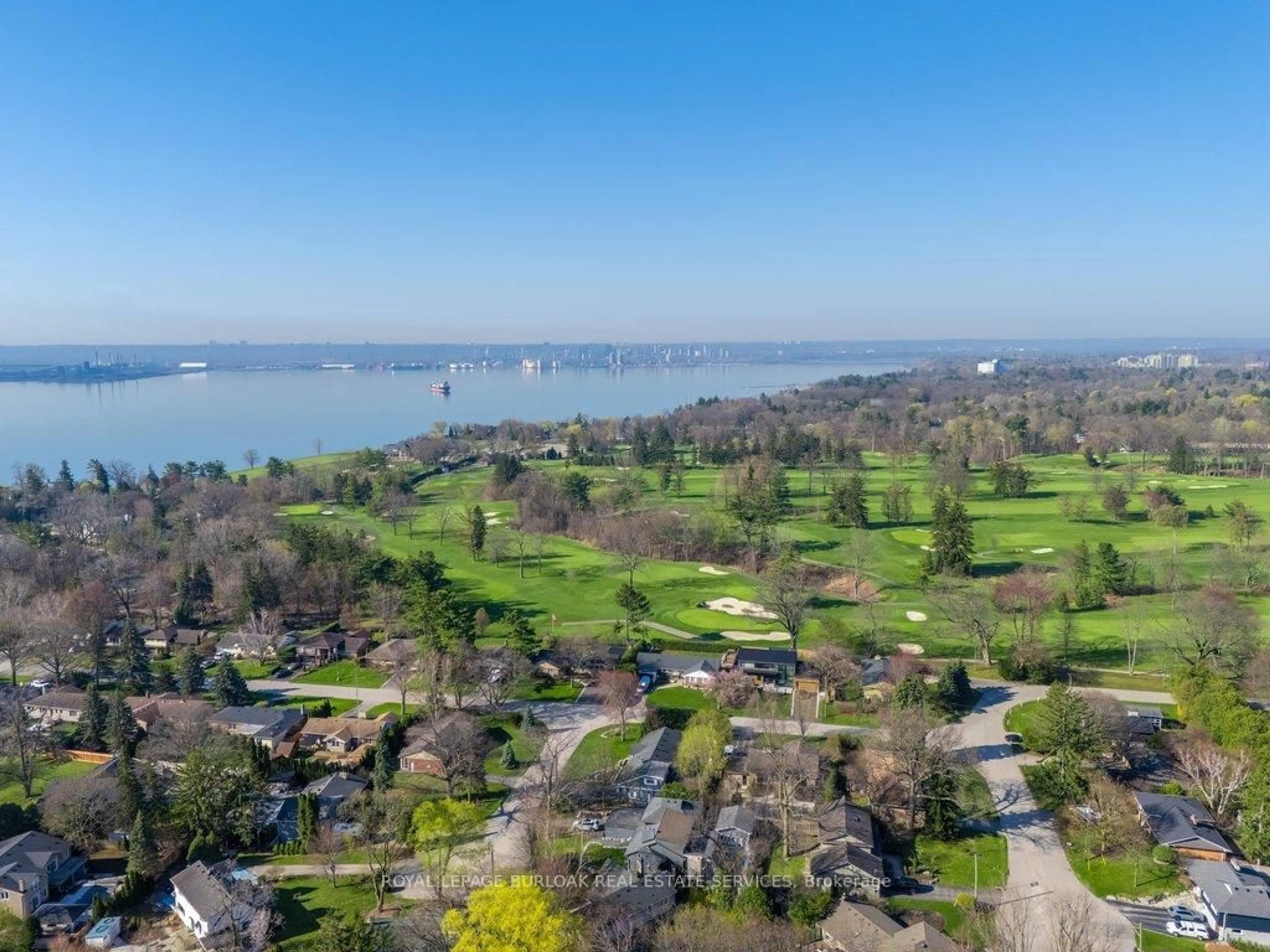 A pic from outside/outdoor area/front of a property/back of a property/a pic from drone, water/lake/river/ocean view for 759 King Rd, Burlington Ontario L7T 3K7