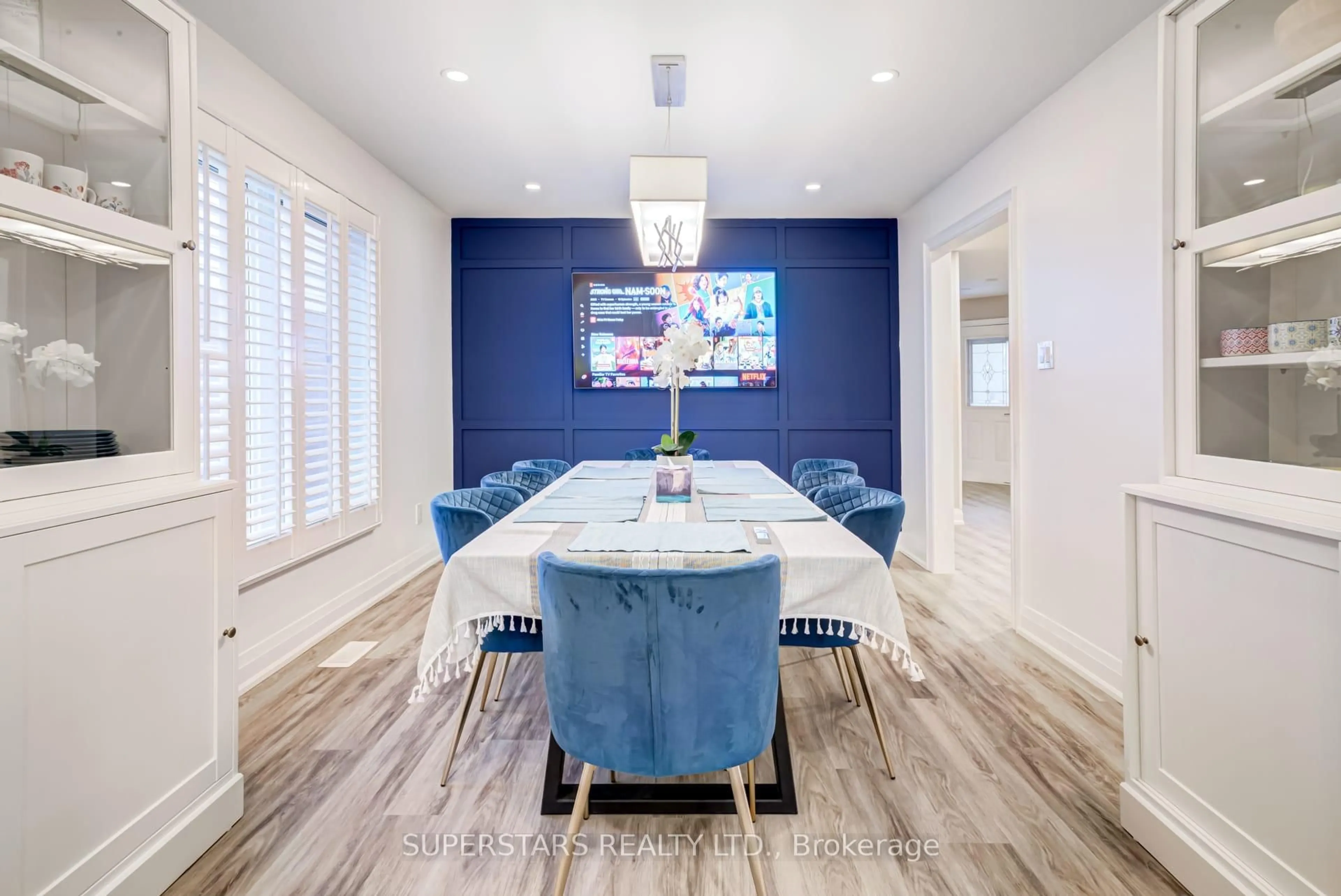 Dining room, unknown for 3945 Renfrew Cres, Mississauga Ontario L5L 4J6