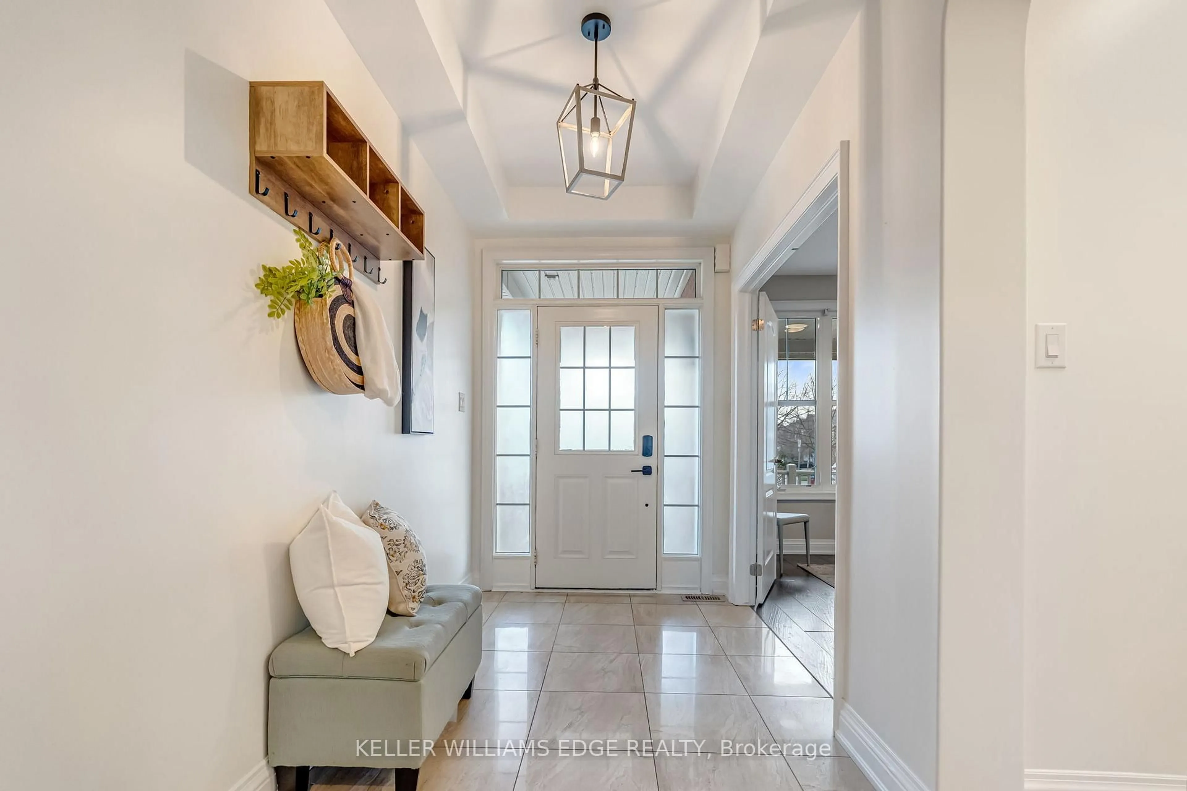 Indoor entryway for 265 Goutouski Cres, Milton Ontario L9T 7B4