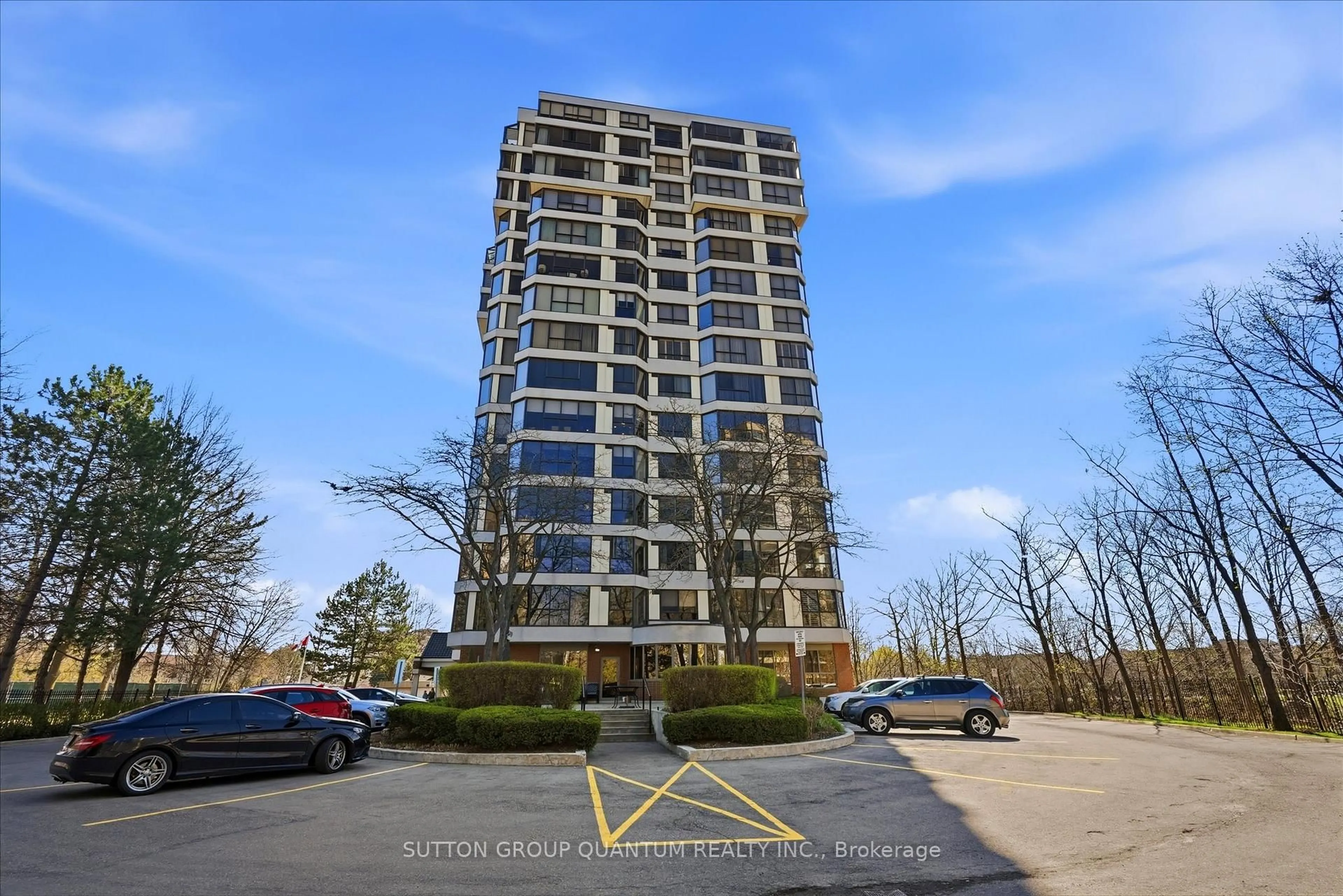 A pic from outside/outdoor area/front of a property/back of a property/a pic from drone, building for 1271 Walden Circ #PH103, Mississauga Ontario L5J 4R4