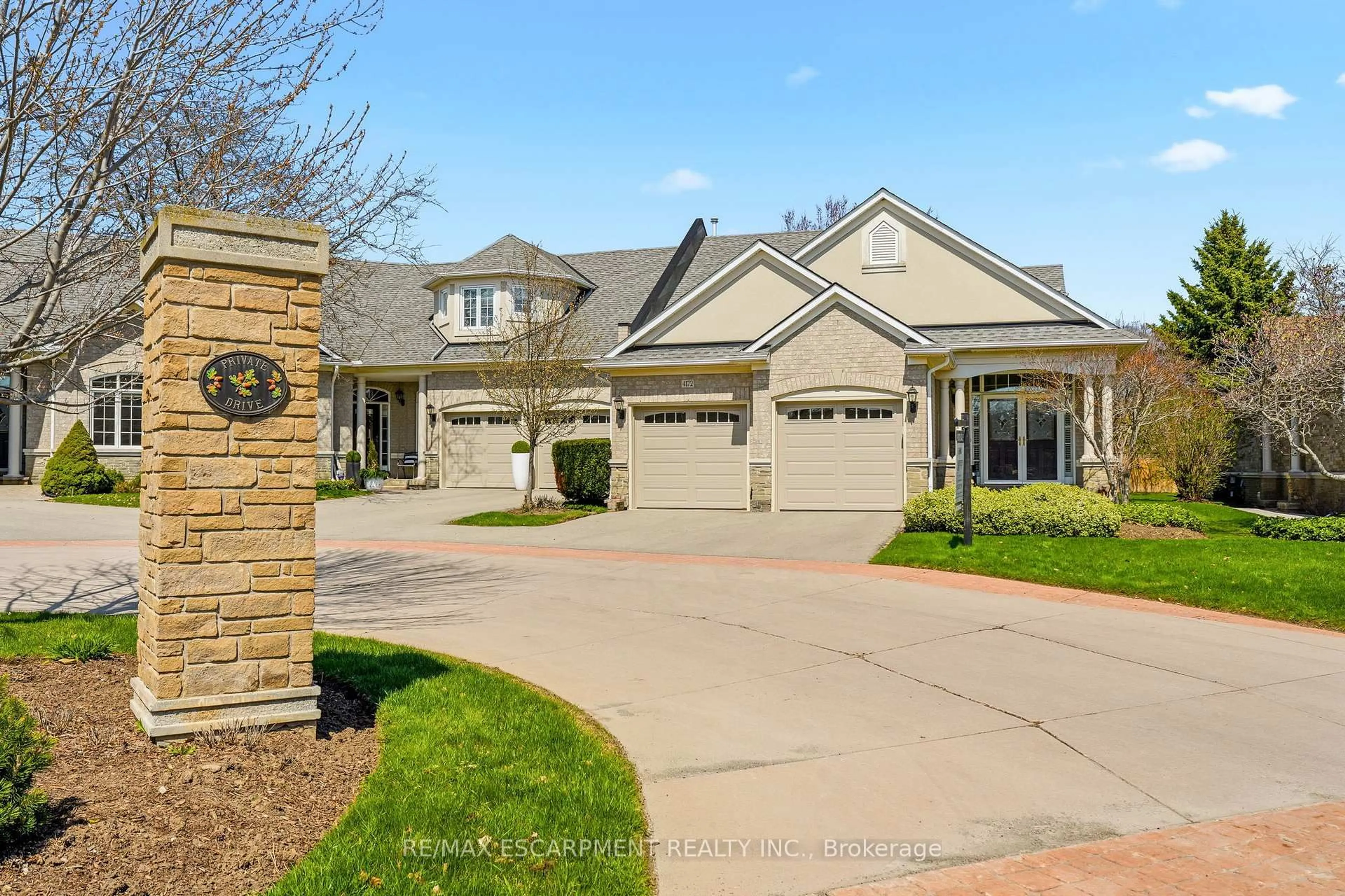 Home with brick exterior material, street for 4172 STONEBRIDGE Cres, Burlington Ontario L7M 4N2