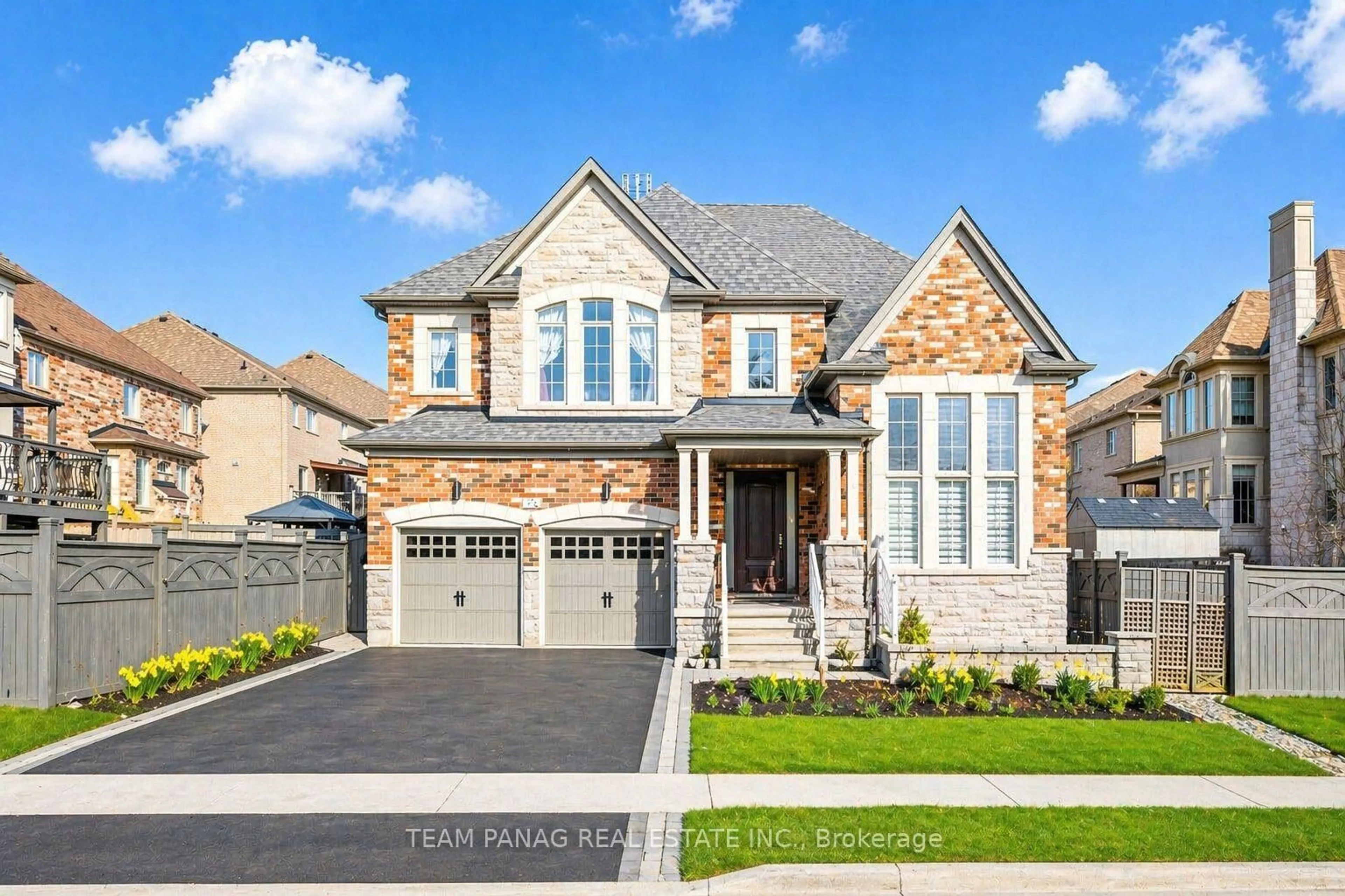 Home with brick exterior material, street for 39 Dalmeny Dr, Brampton Ontario L6X 2Y4