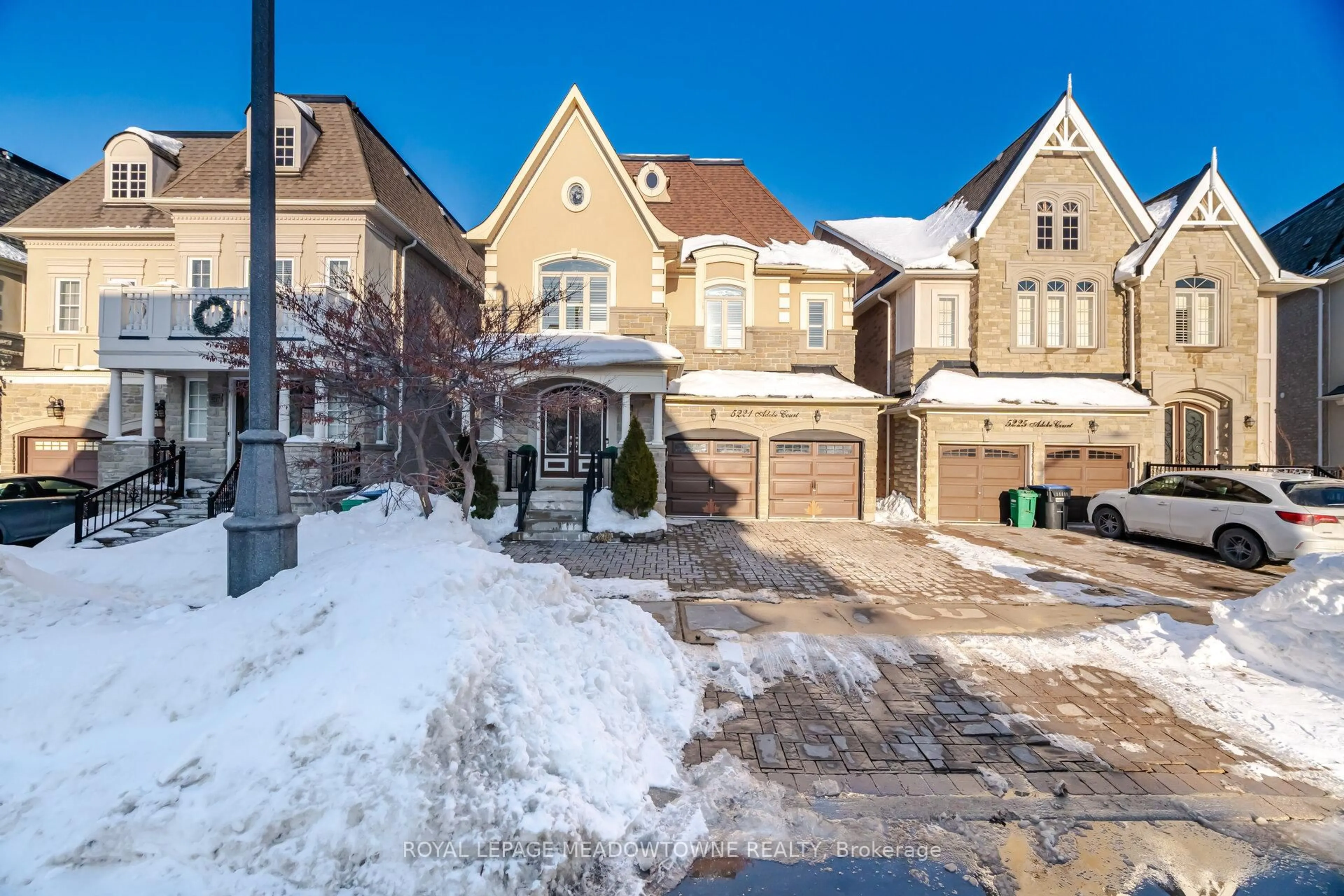 Unknown for 5221 Adobe Crt, Mississauga Ontario L5M 0K8
