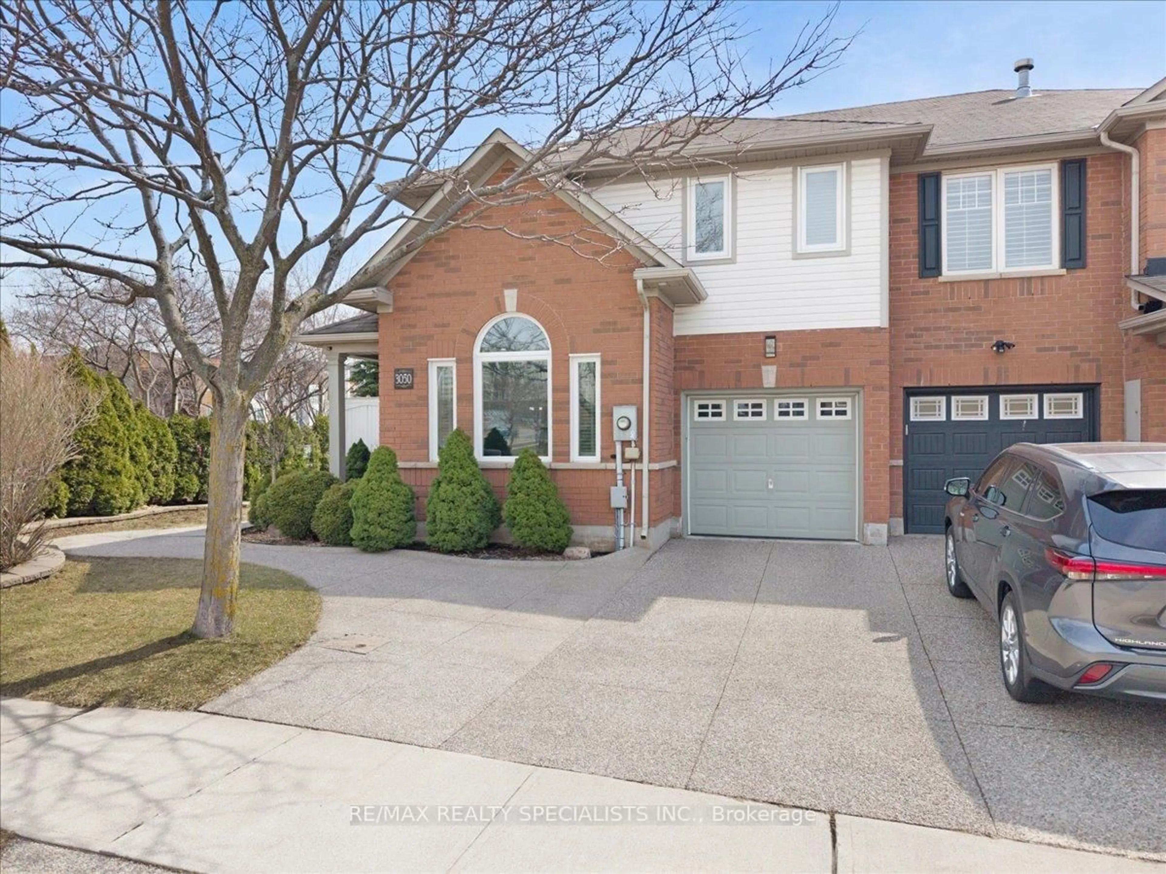 Home with brick exterior material, street for 3050 Highvalley Rd, Oakville Ontario L6M 5H4