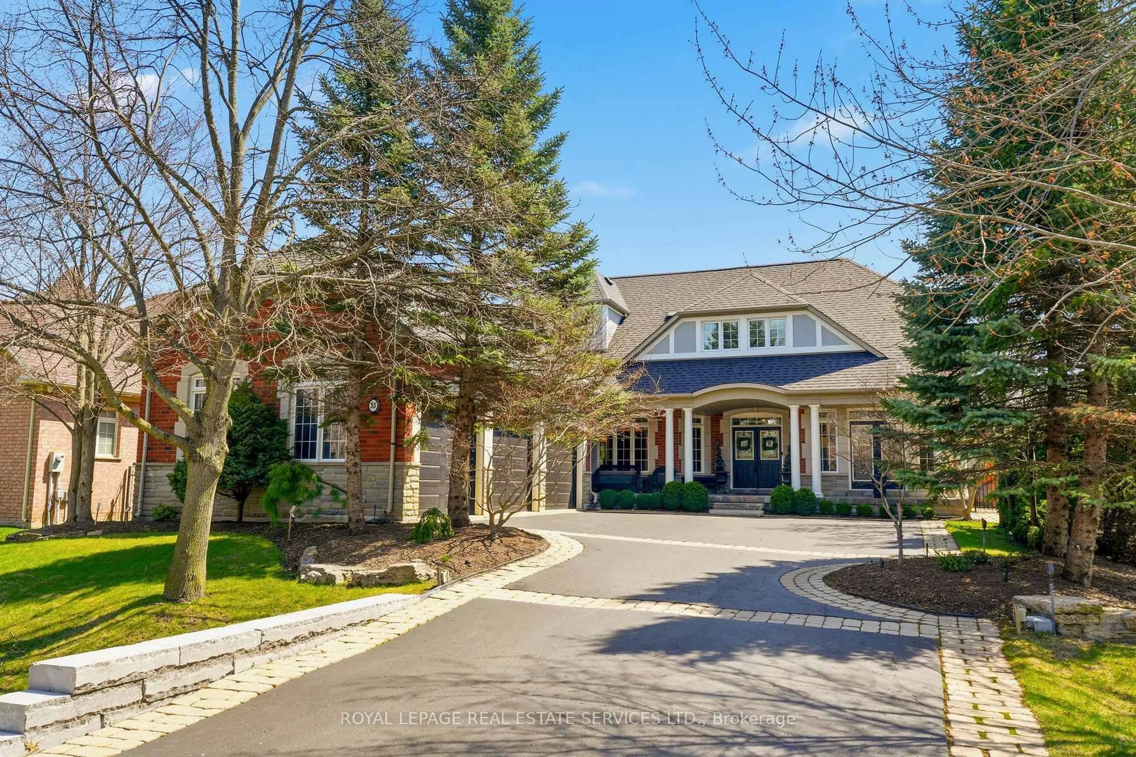 Home with brick exterior material, street for 35 Links Lane, Brampton Ontario L6Y 5H2