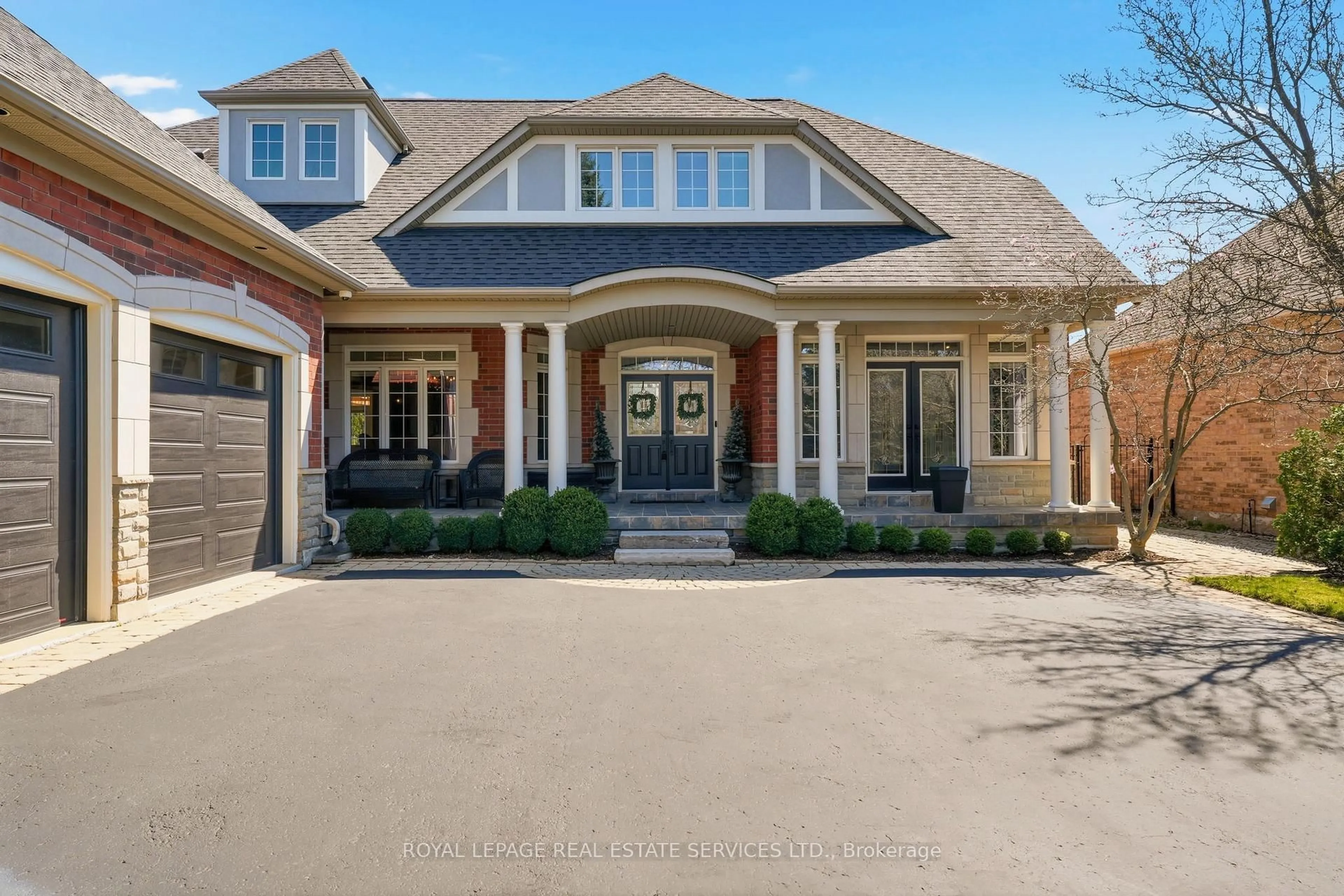 Home with brick exterior material, street for 35 Links Lane, Brampton Ontario L6Y 5H2