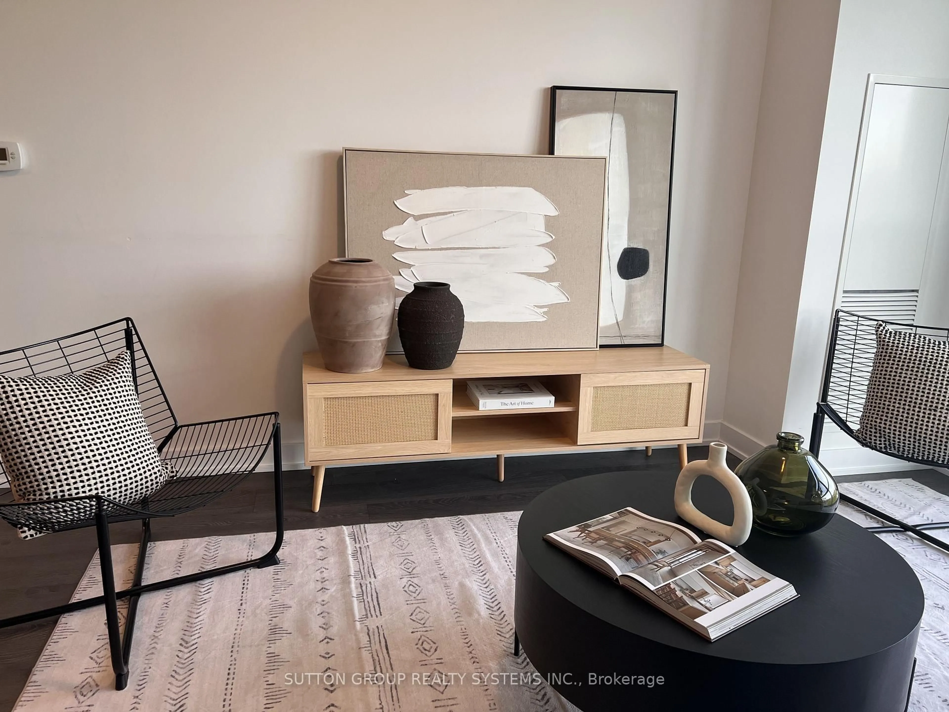 Unknown for 251 Manitoba St #317, Toronto Ontario M8Y 0C7