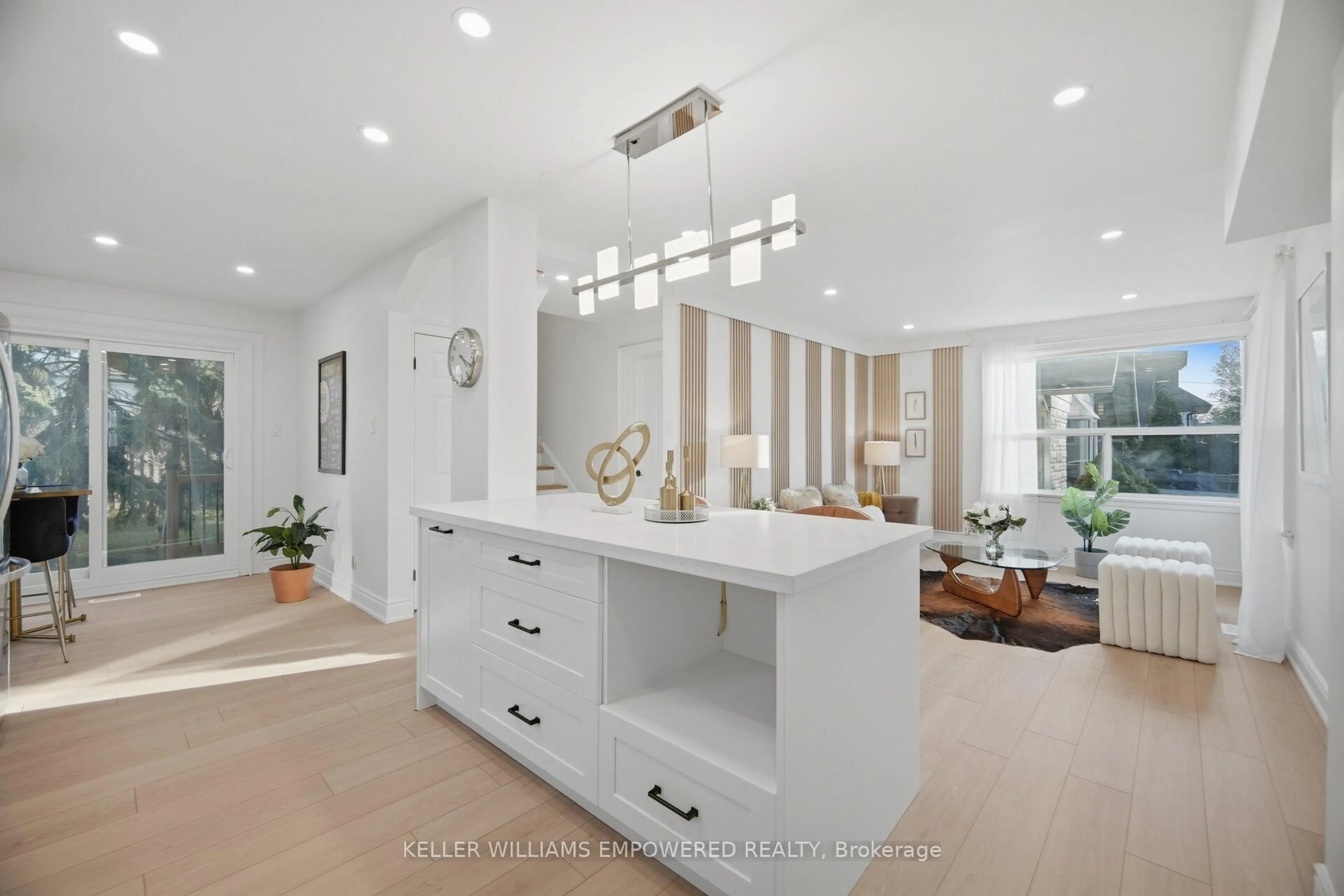 Open concept kitchen, ceramic/tile floor for 29 Genthorn Ave, Toronto Ontario M9W 2S8