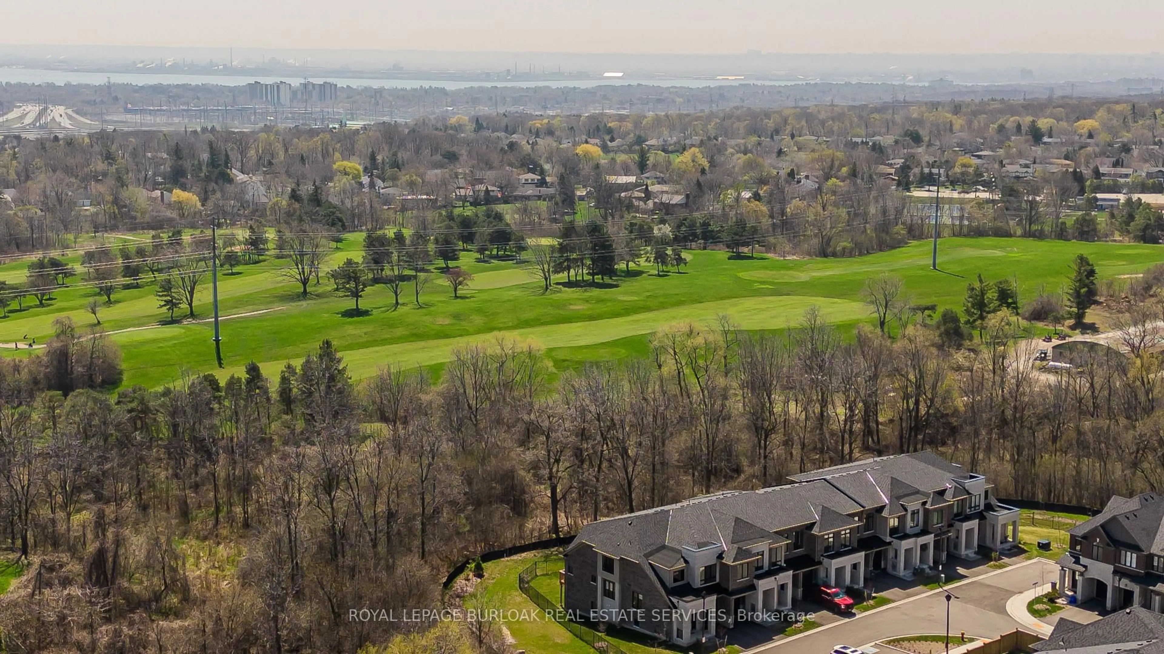A pic from outside/outdoor area/front of a property/back of a property/a pic from drone, water/lake/river/ocean view for 1401 Almonte Dr, Burlington Ontario L7P 0V8