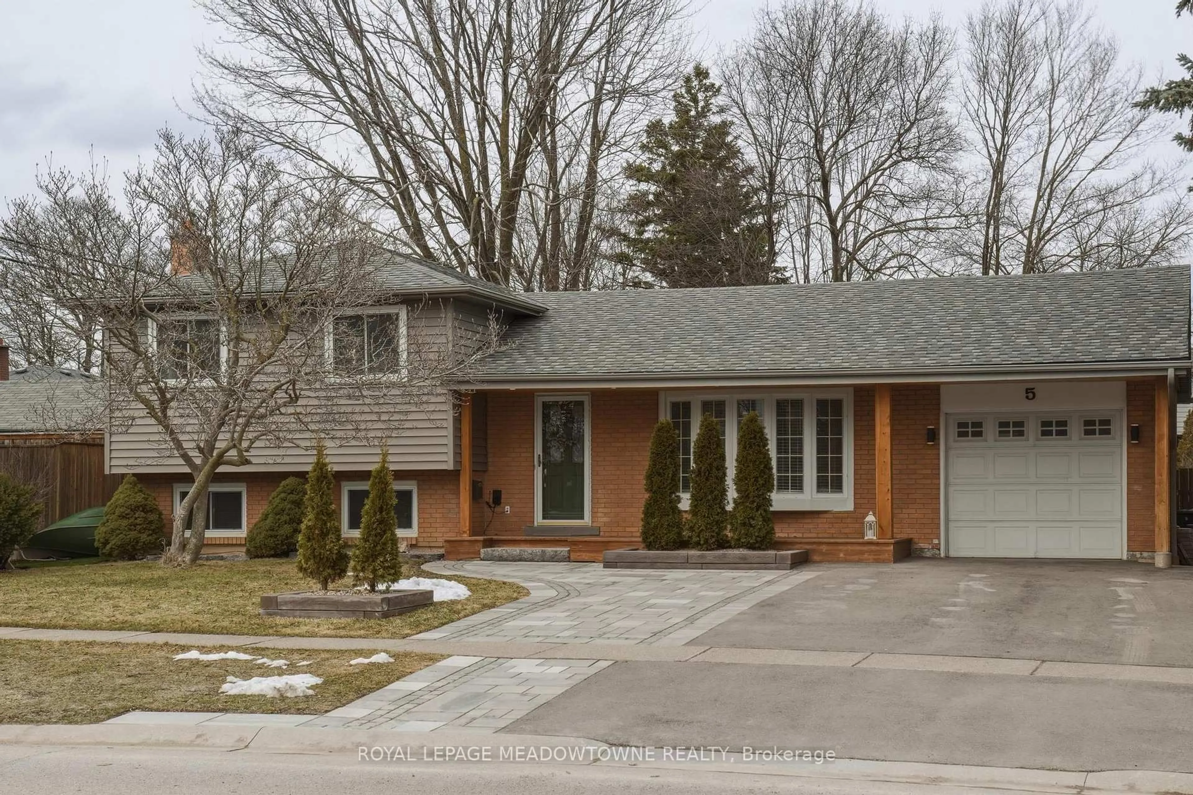 Home with brick exterior material, street for 5 Rosefield Dr, Halton Hills Ontario L7G 4R2