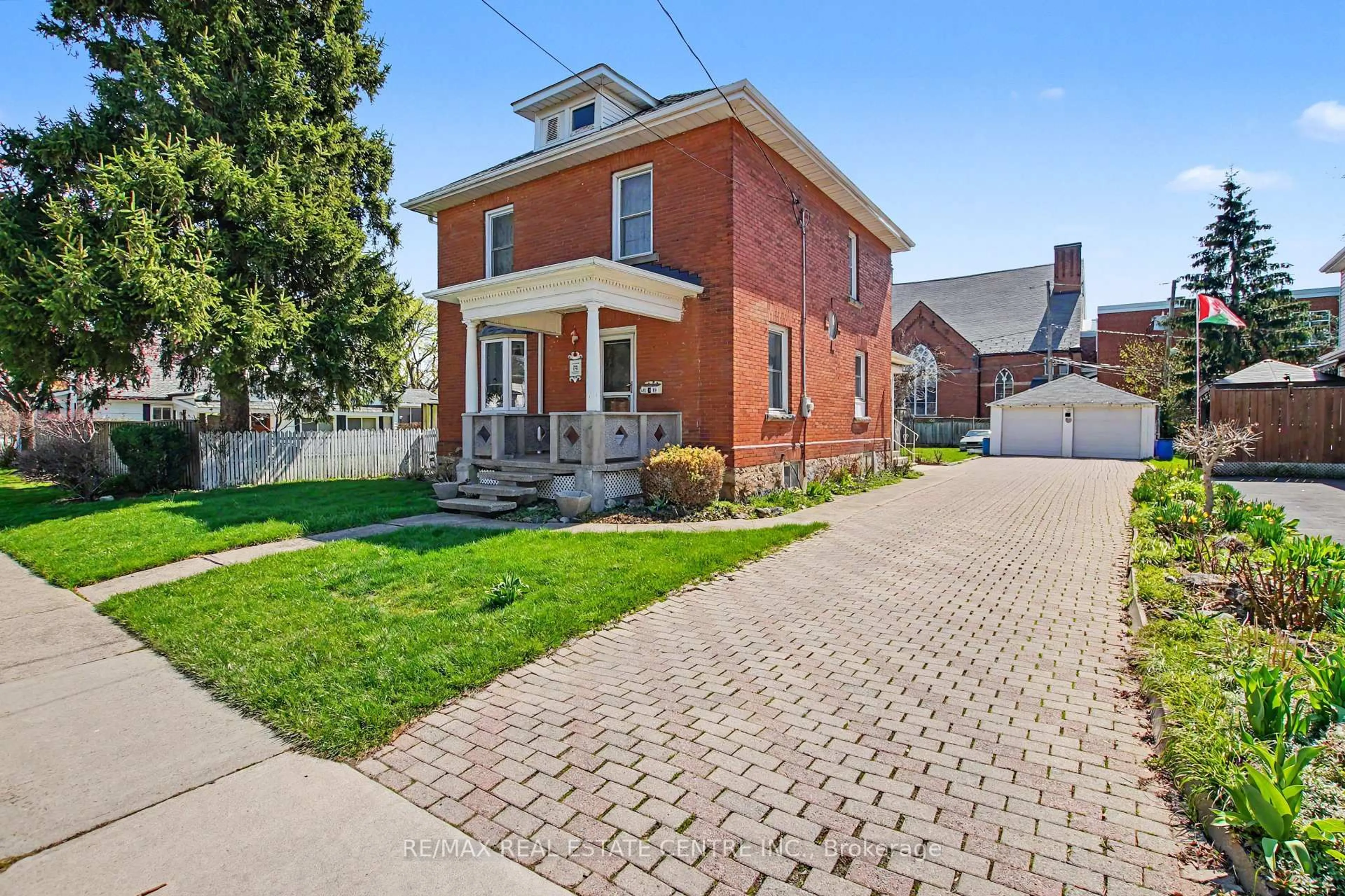 Home with brick exterior material, street for 112 Mill St, Milton Ontario L9T 1R9