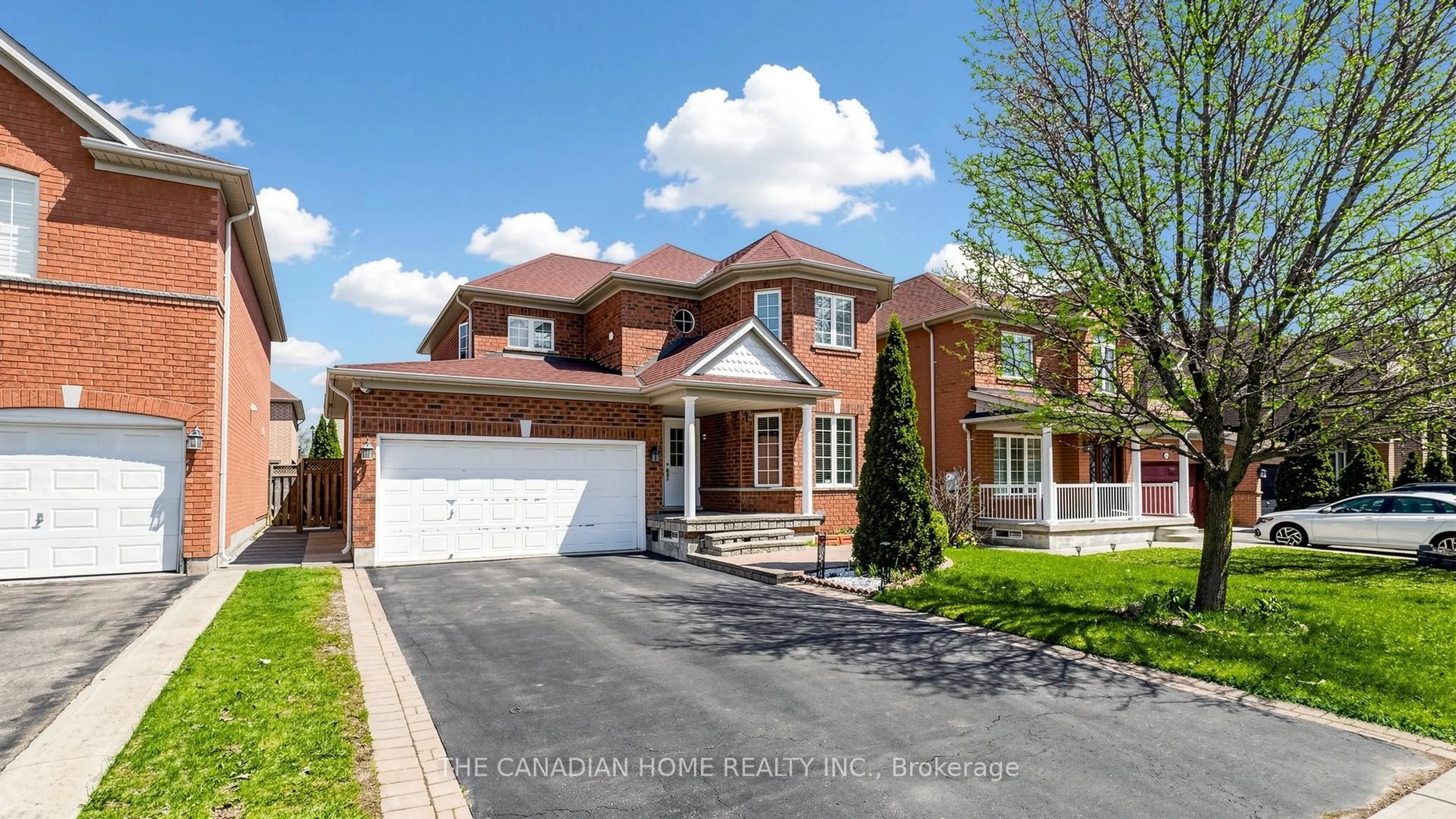 Home with brick exterior material, street for 27 Wallaby Way, Brampton Ontario L6R 3G1